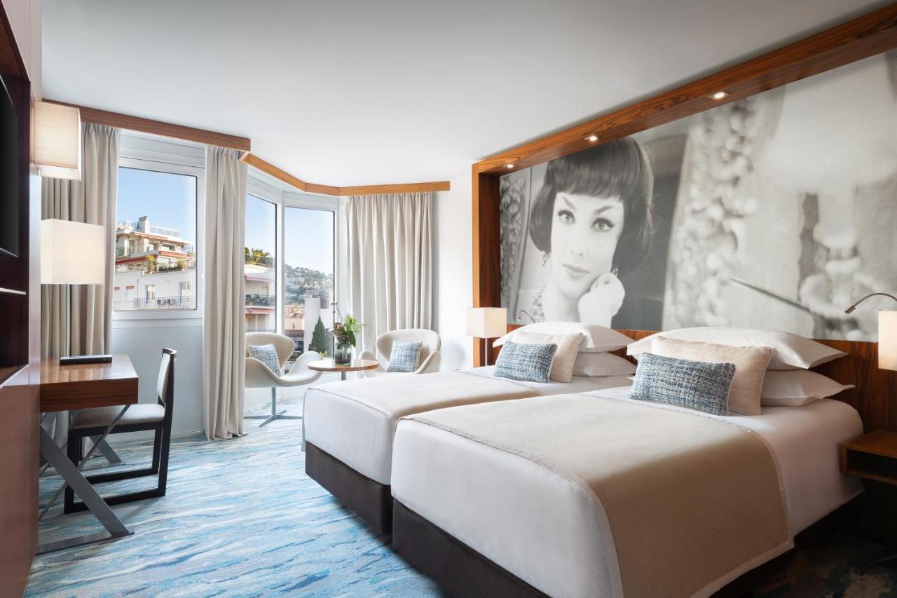 Quarto Deluxe com 2 Camas de Solteiro com Vista da Cidade