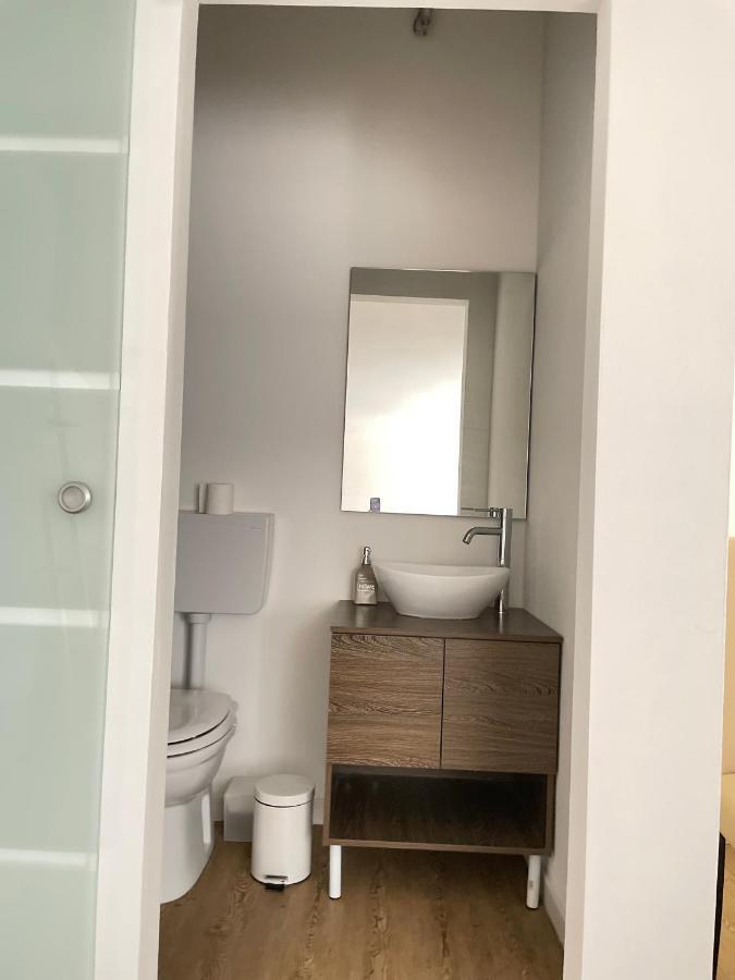 Standard Single Room Shower