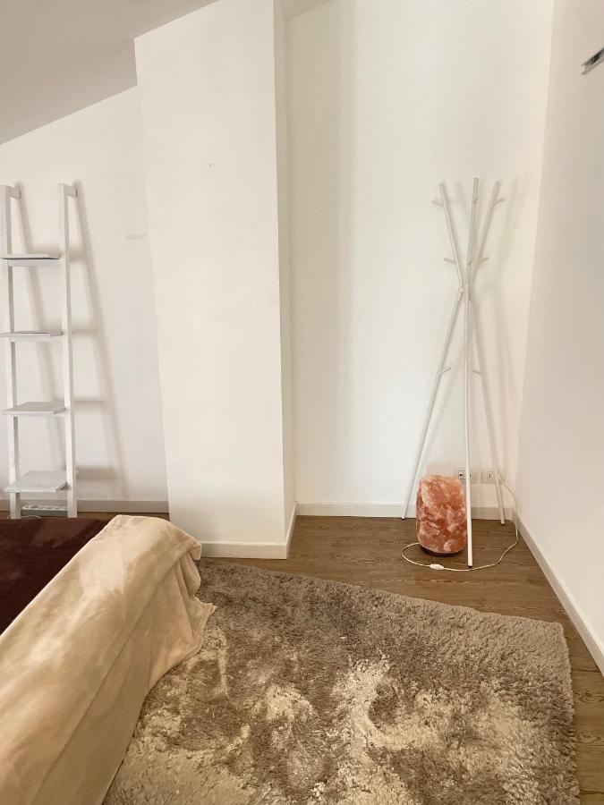 Standard Single Room Shower