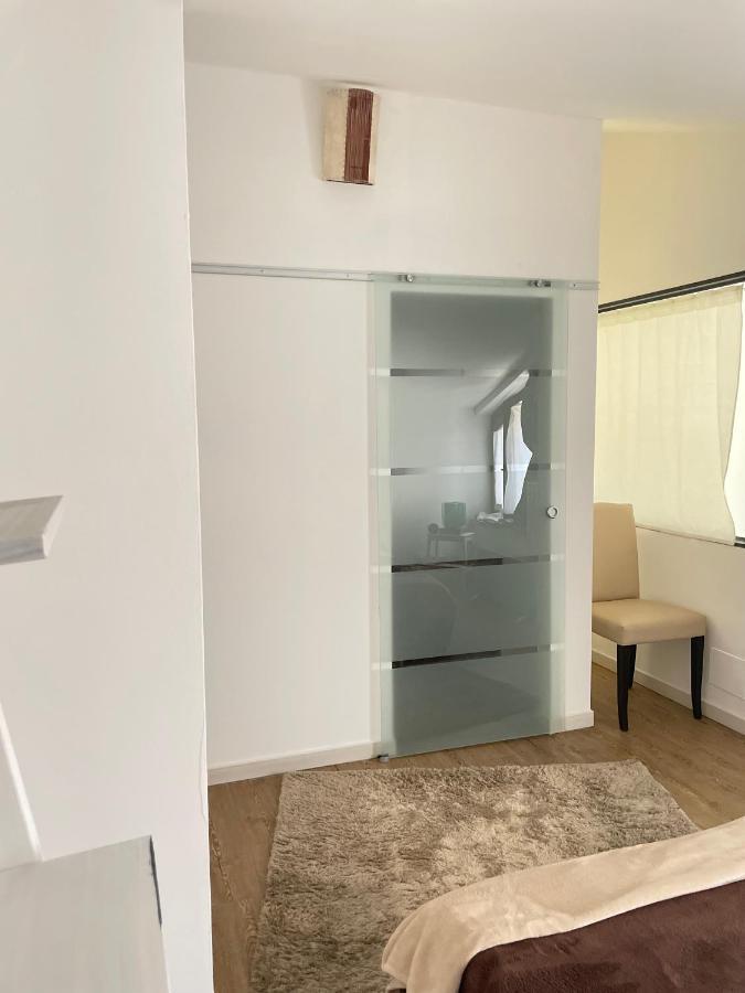 Standard Single Room Shower