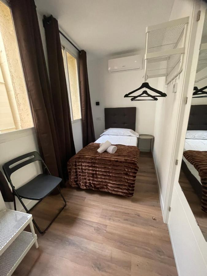 Single Room with Private Bathroom,1408495436:JPEG