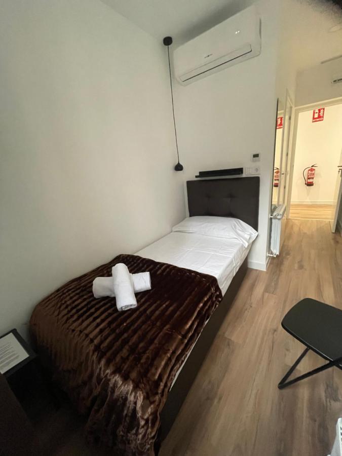 Single Room Private Bathroom