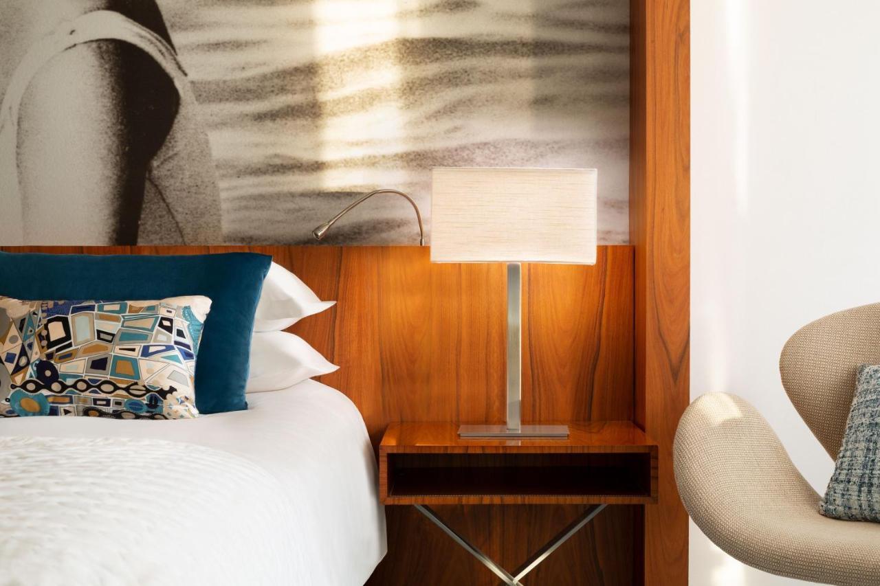 Quarto Deluxe com 2 Camas de Solteiro e Vista do Jardim