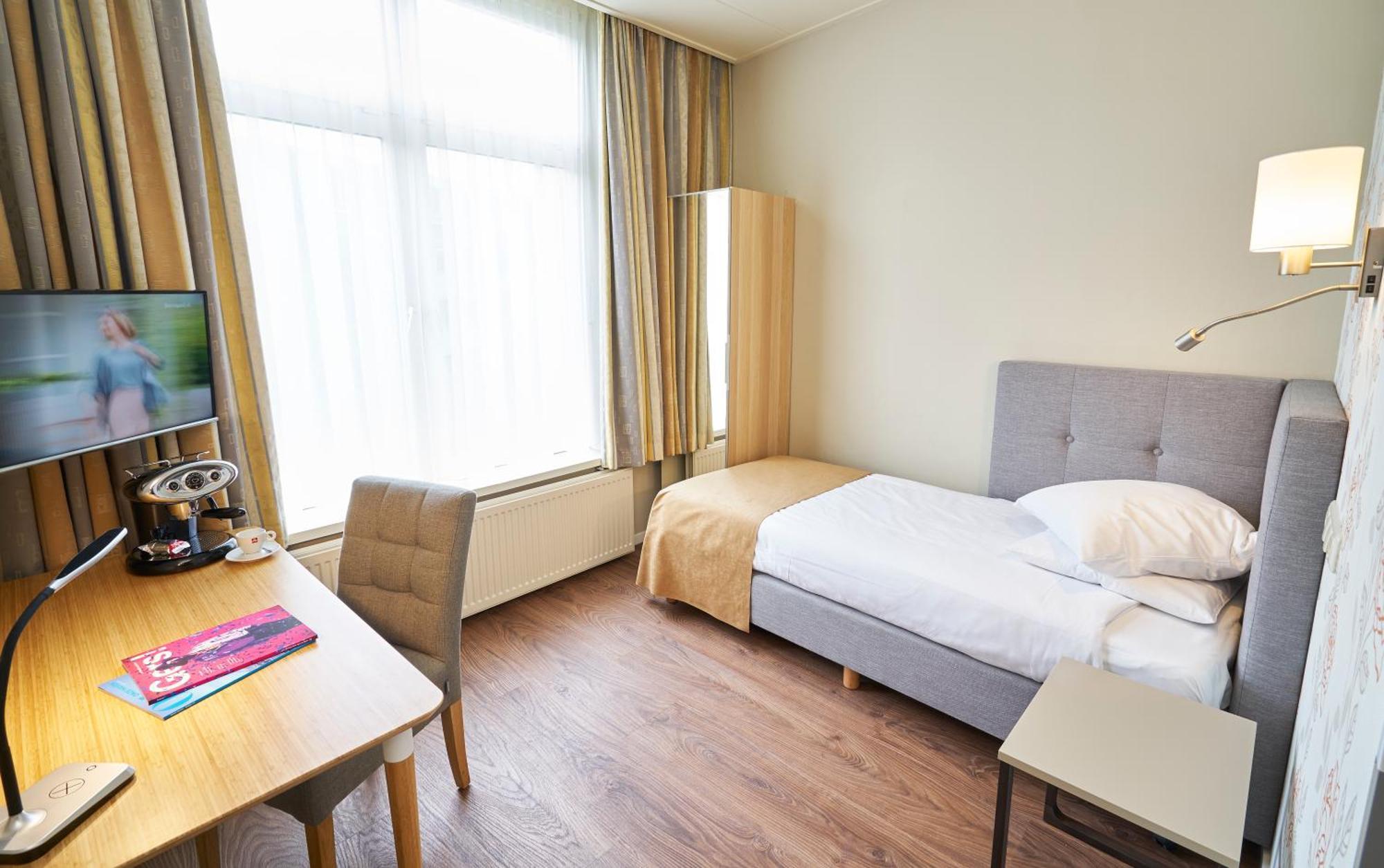 Single Room,1434182824:JPEG