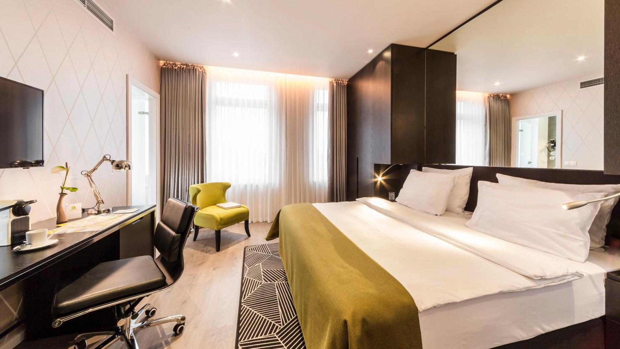 Premium King Room