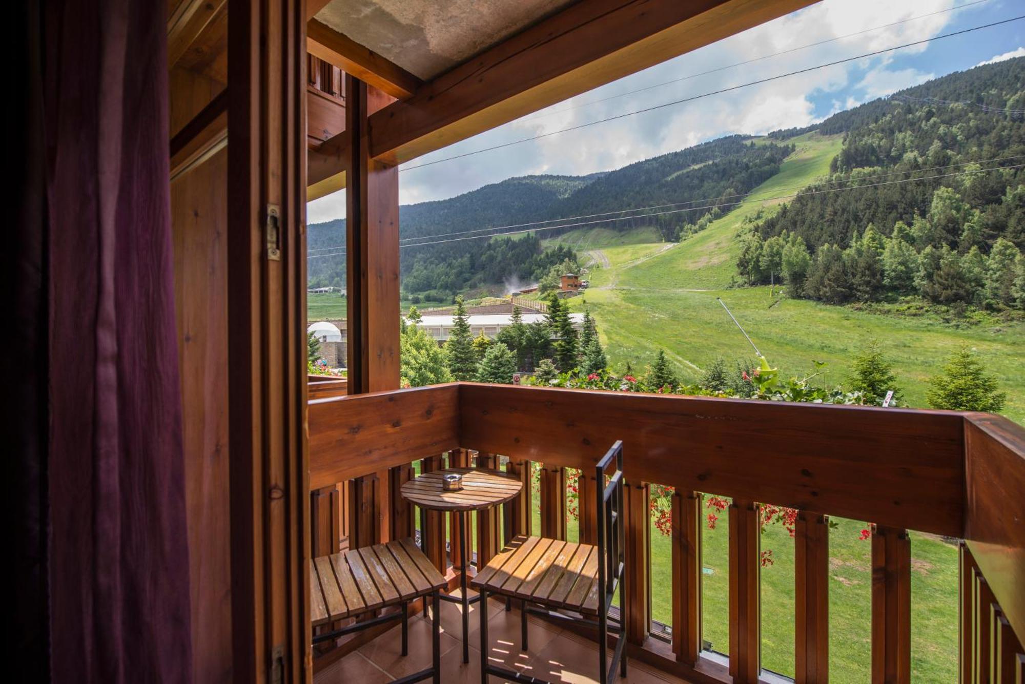 Quarto Triplo com Vista Pistas de Esqui