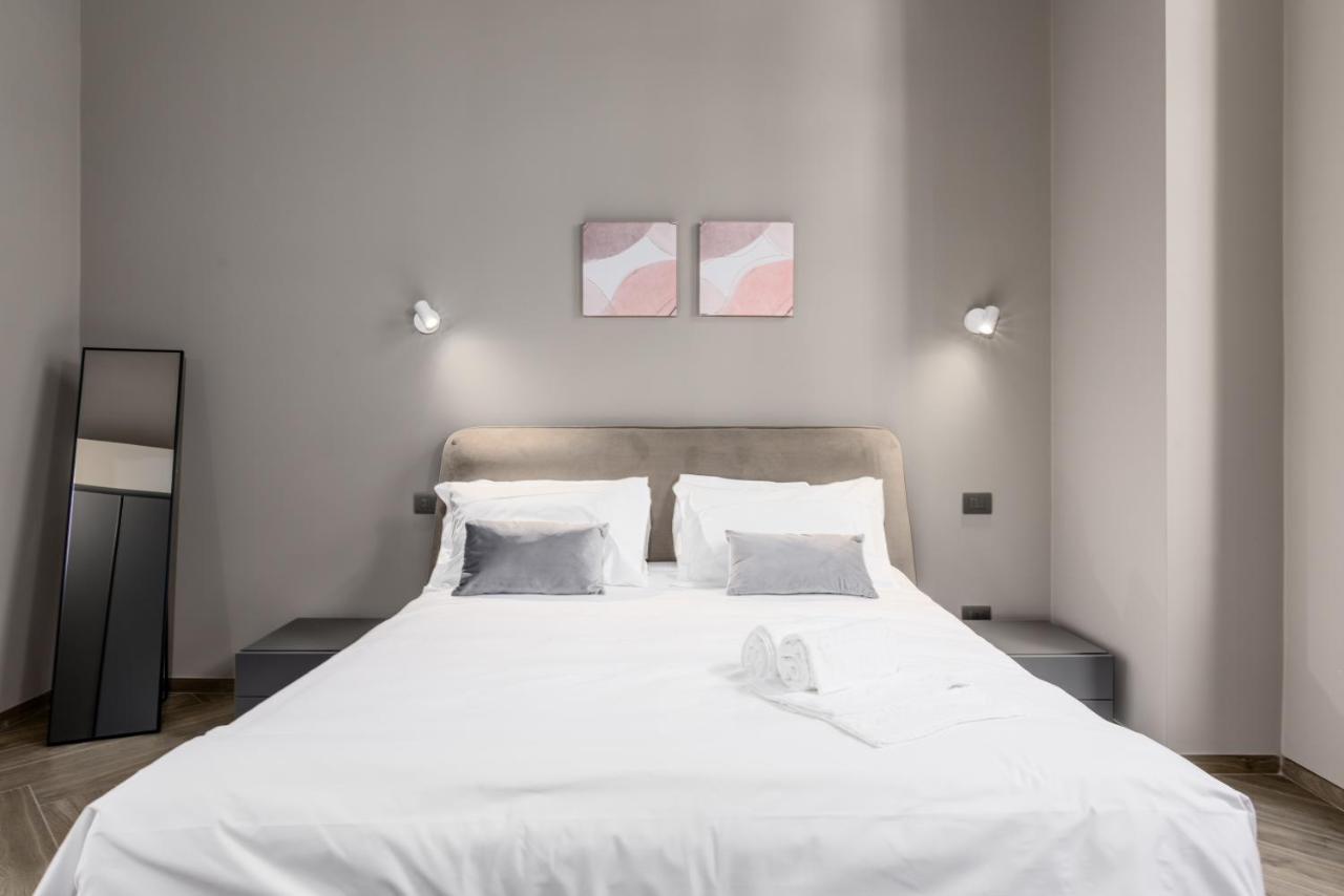 King Suite with Balcony,1467352322:JPEG