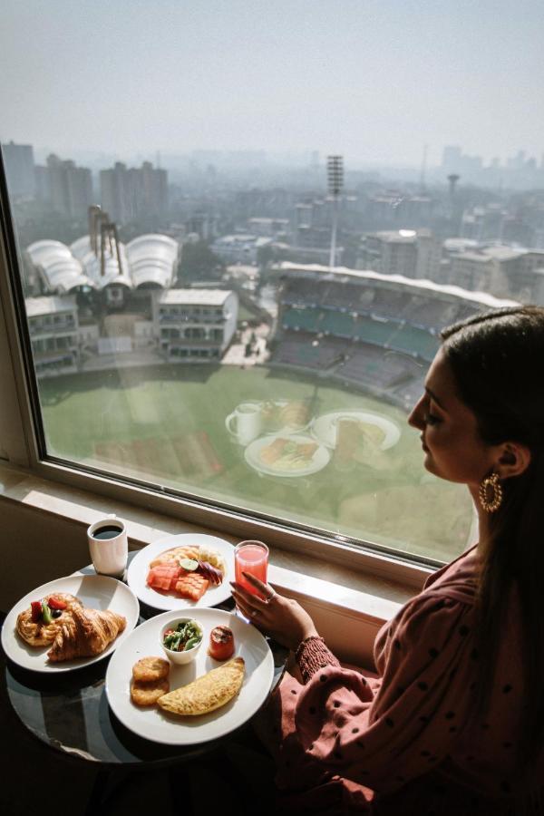 Guest room, 1 King, Stadium view