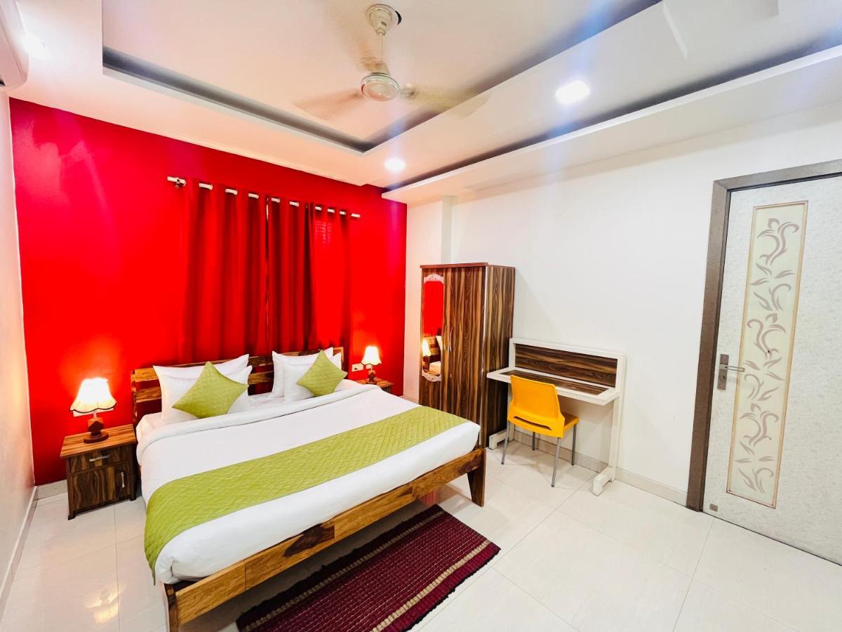 Double Room,1481415554:JPEG