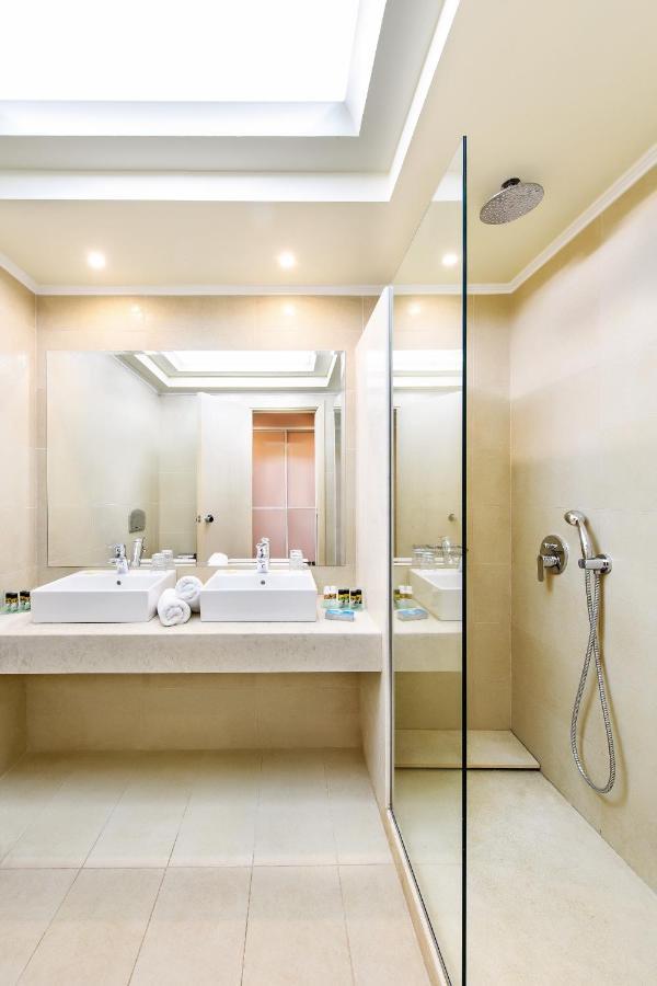 Suite Private Pool & Inland View,1588092854:JPEG