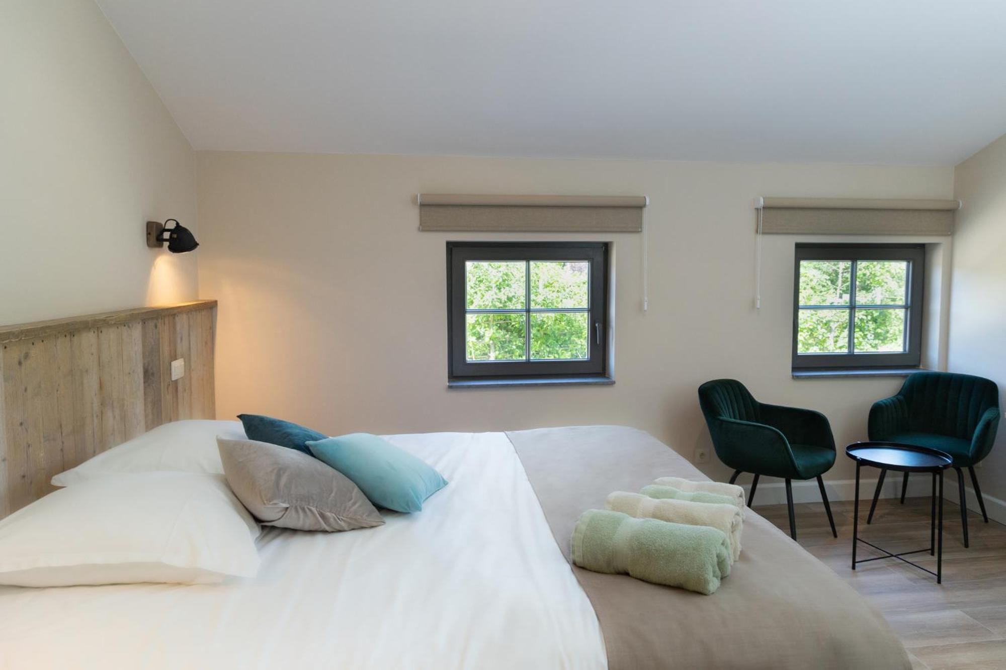 Double Room,1502746168:JPEG
