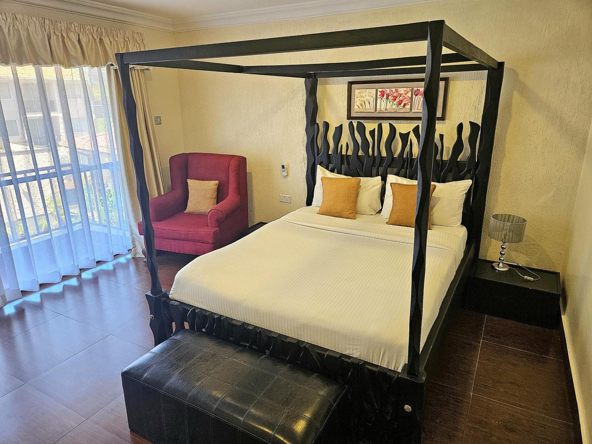 EXECUTIVE ROOM AC