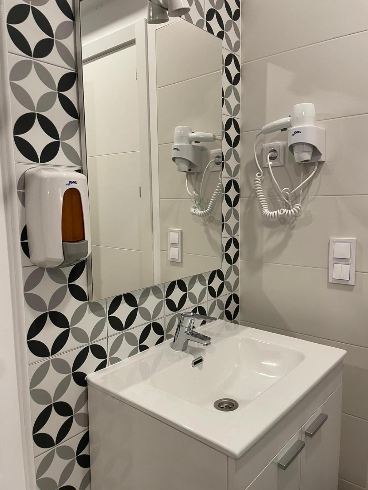 Double Room Private Bathroom