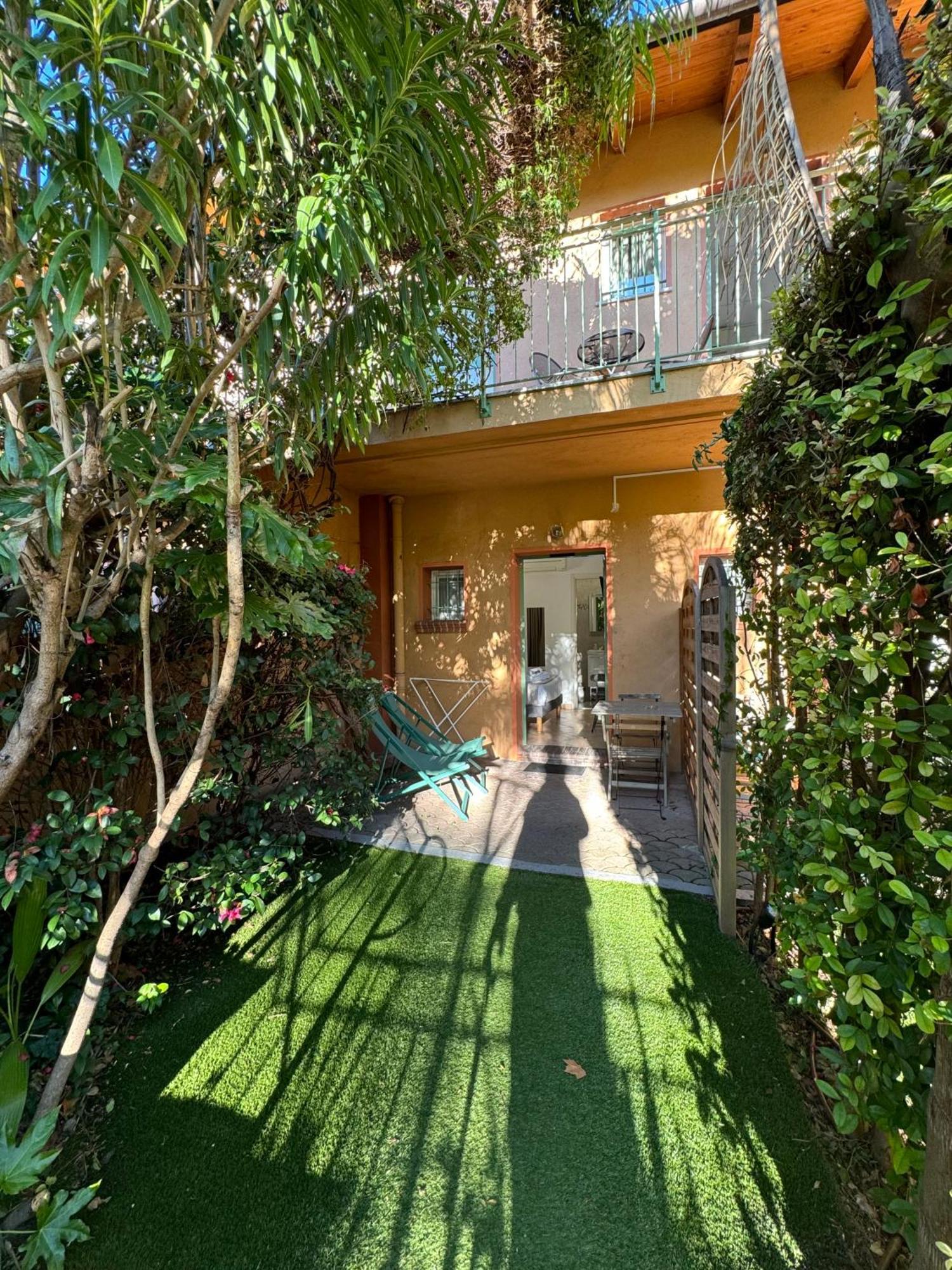 Standard Double or Twin Room Garden Side