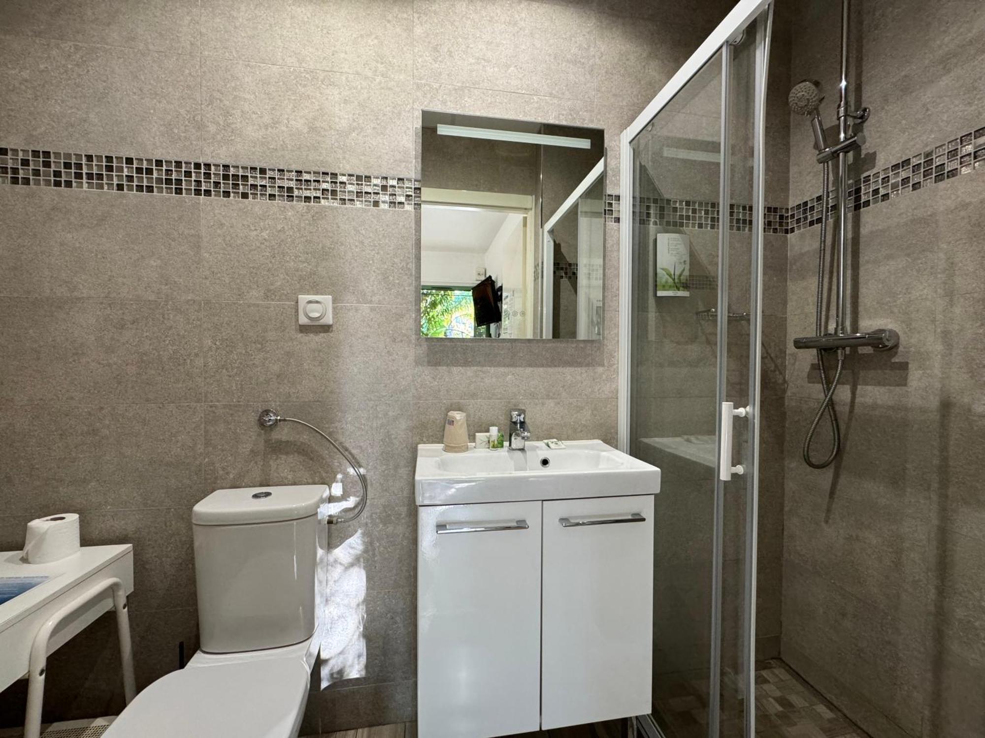 Standard Double or Twin Room Garden Side