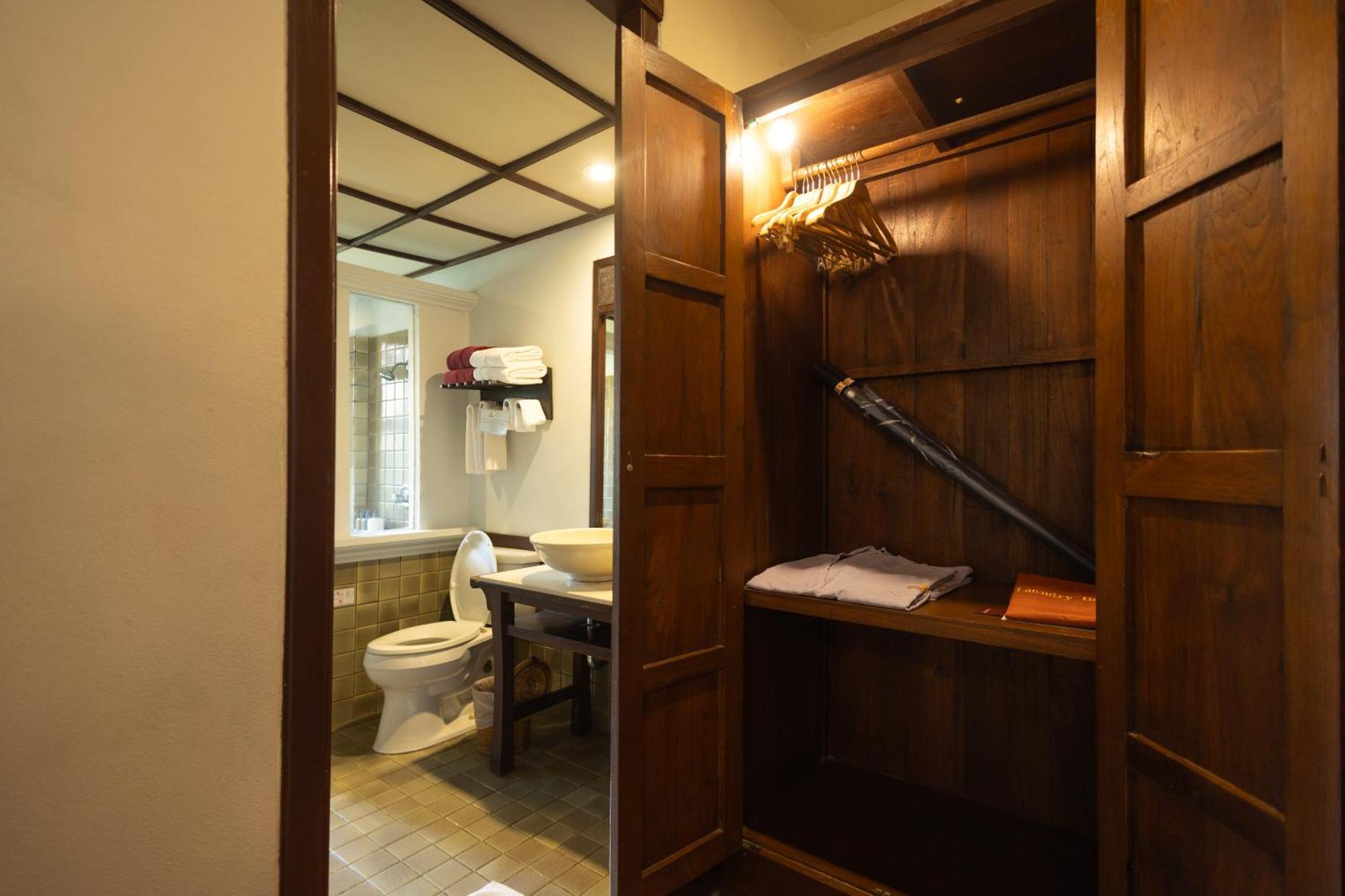 ​Chambre Triple avec Balcon ou Terrasse