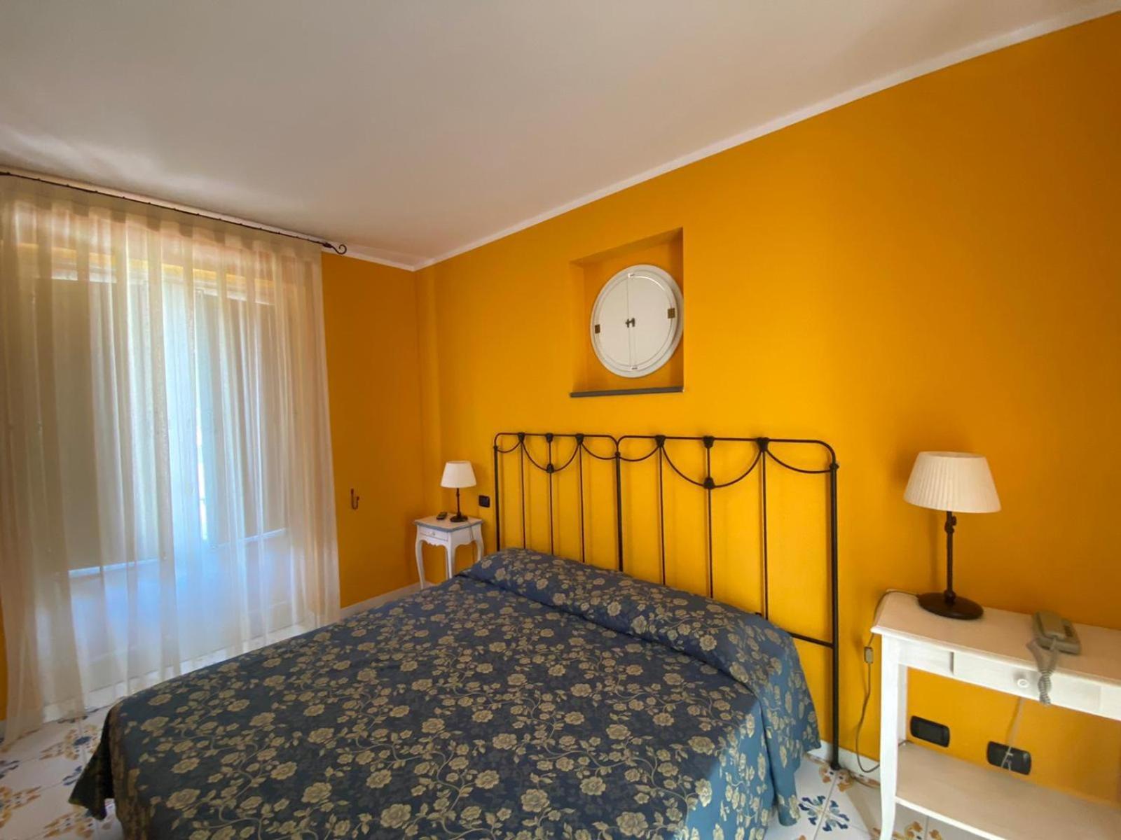 Deluxe Double Room Side Sea View