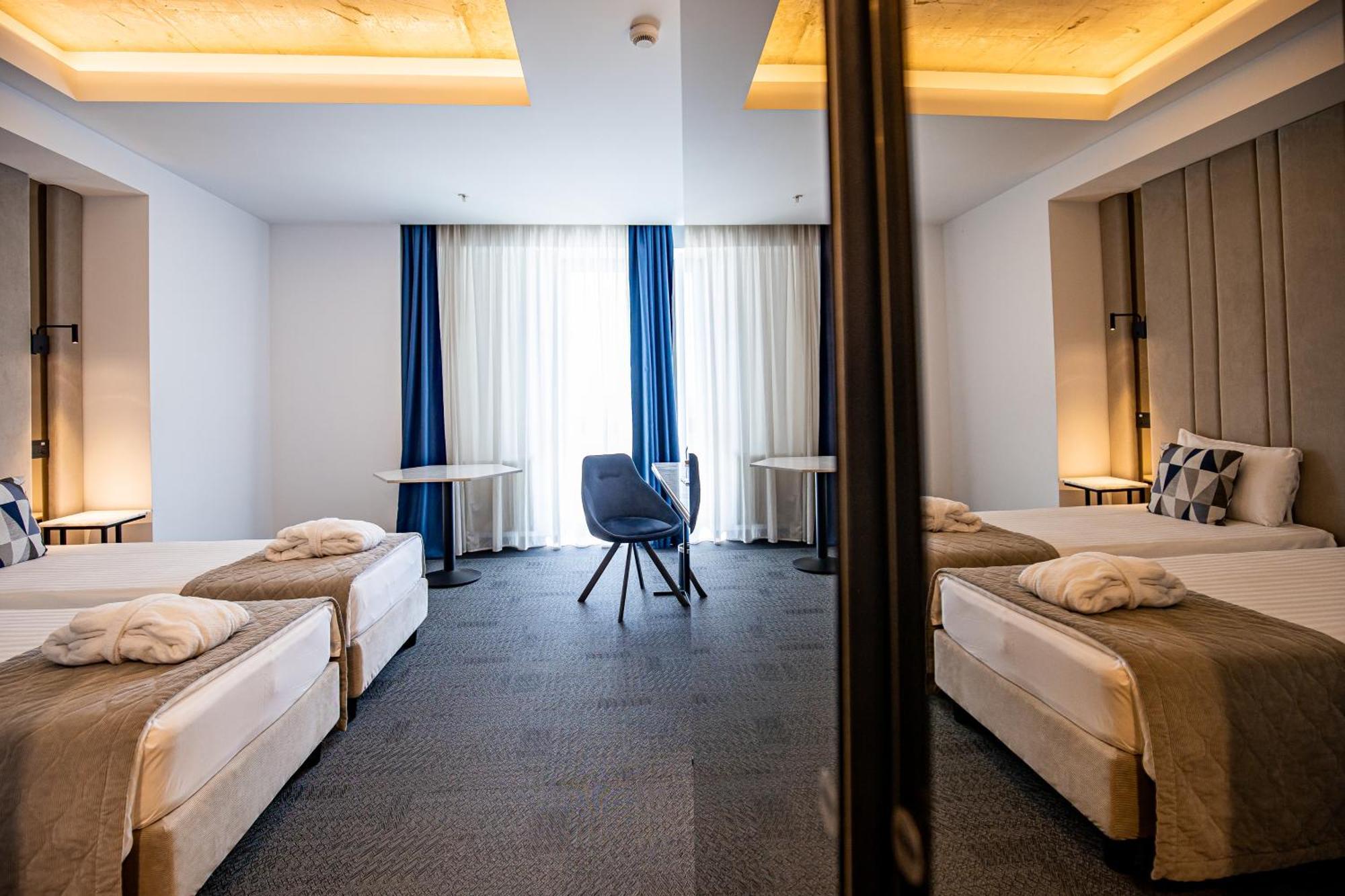 Superior Twin Room,1544866534:JPEG
