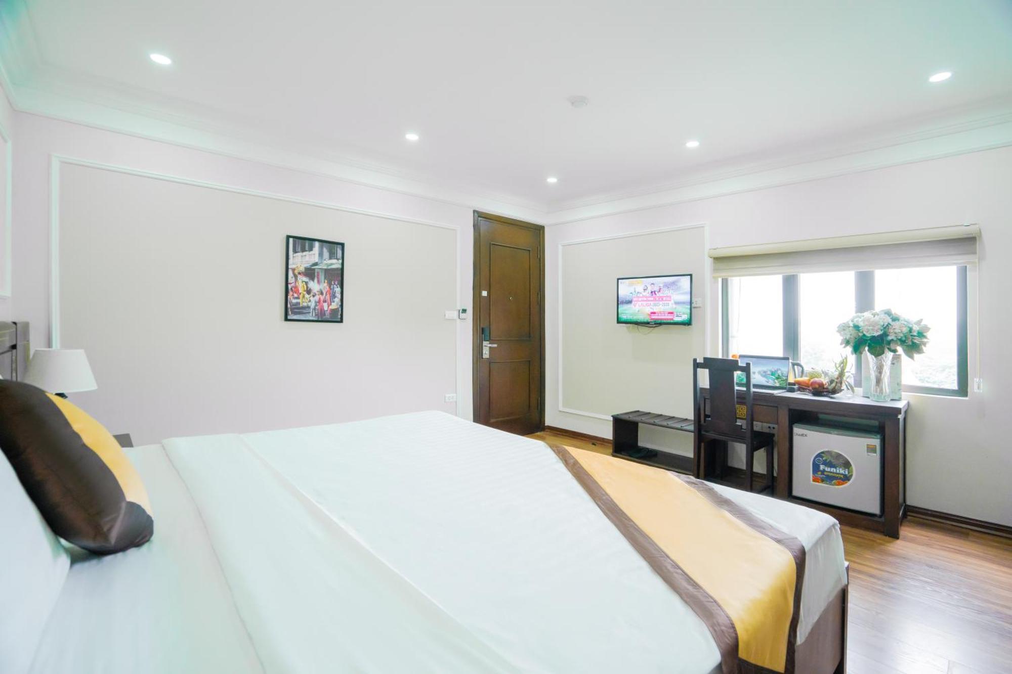 Deluxe Double or Twin Room City View