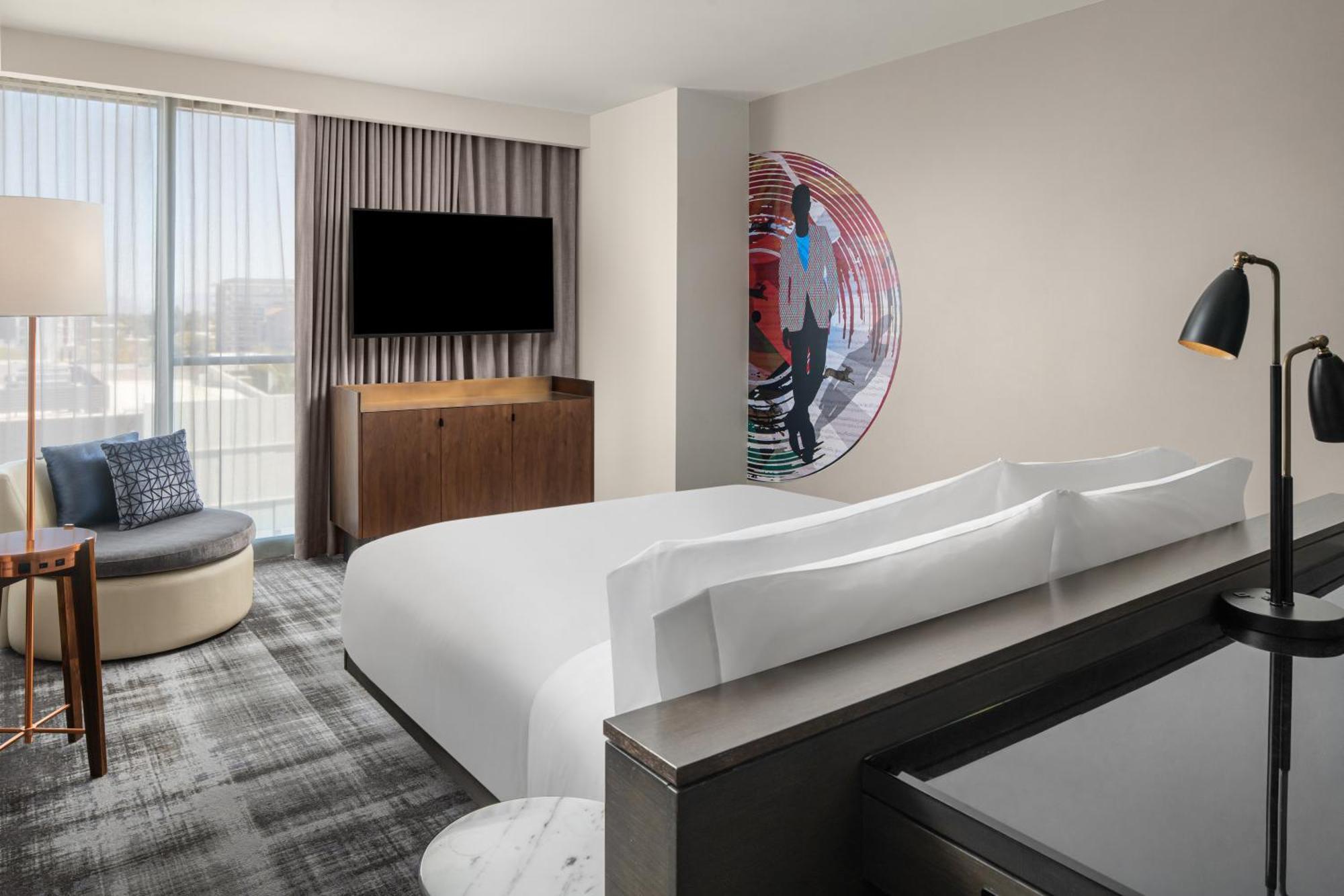 Standard King Room with Oldtown View,1547337094:JPEG