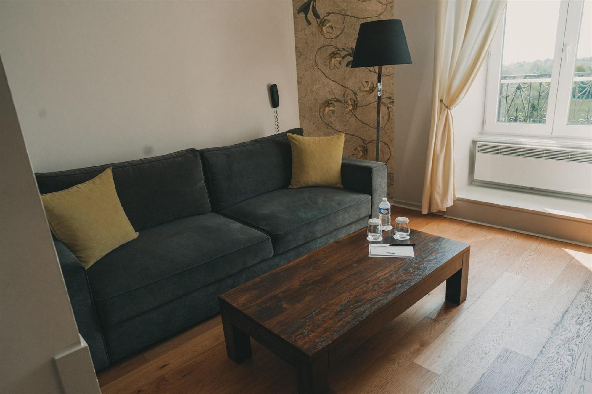 Family Room,1547412322:JPEG
