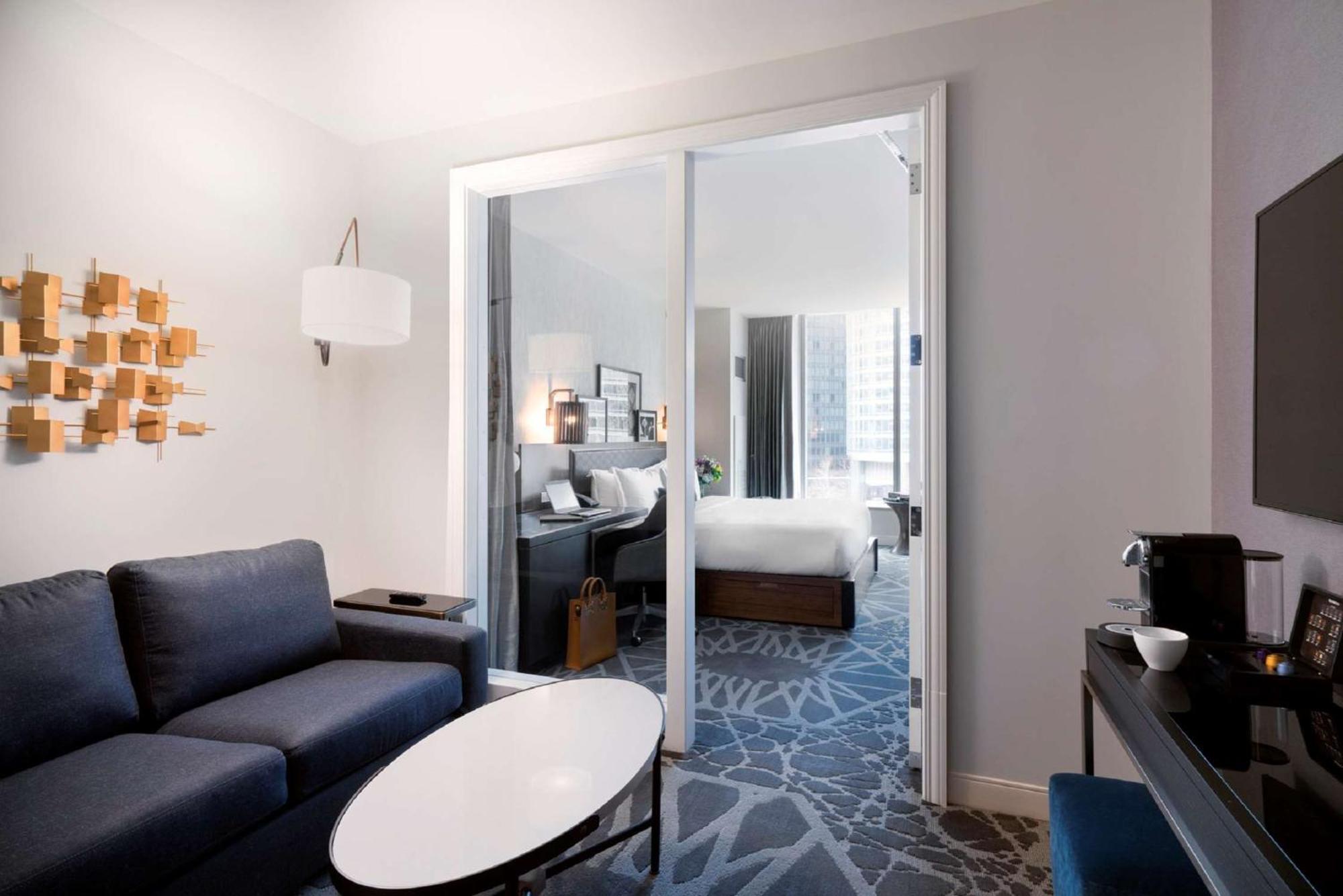 Vista King Suite - Mobility Access,1551291625:JPEG