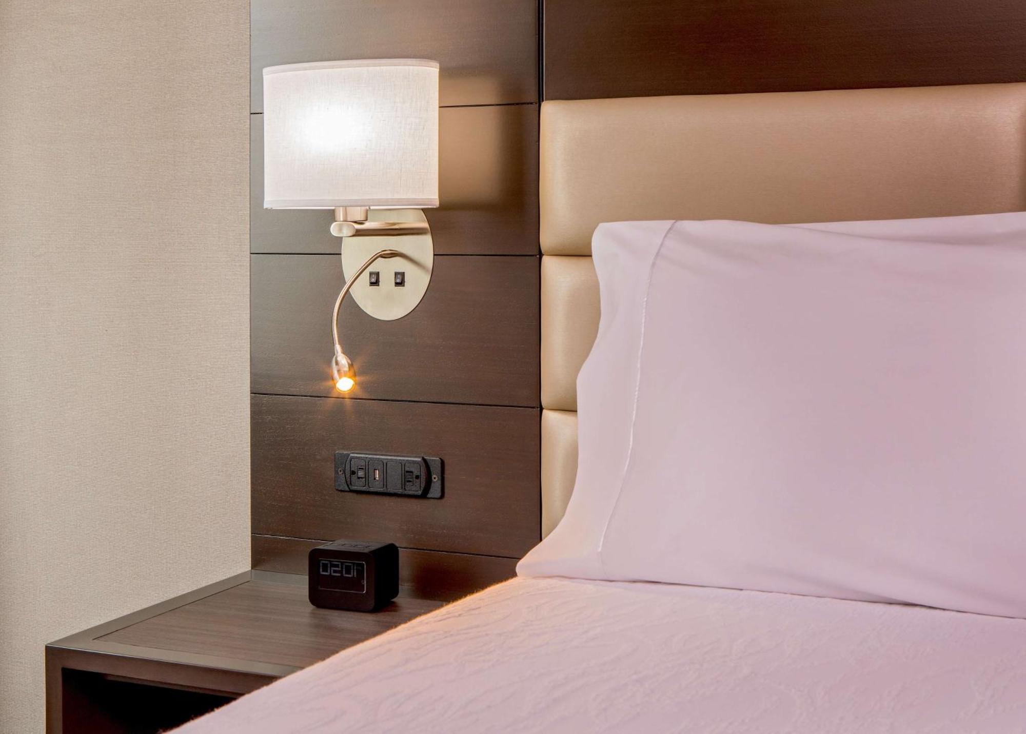 Chambre Lit King-Size - Vue sur Eau