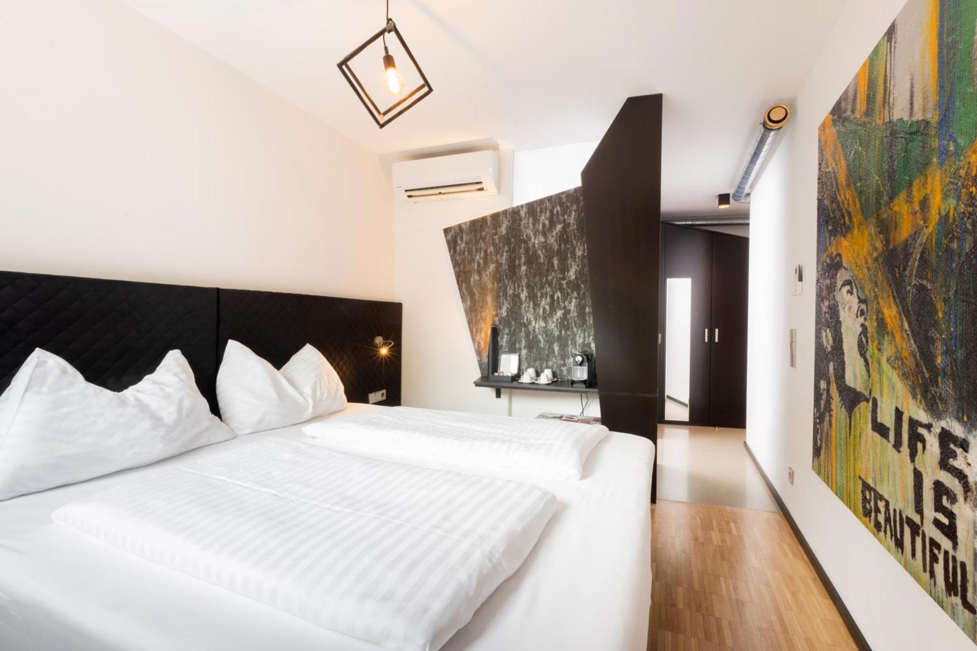 Doppelzimmer mit Blick auf den Innenhof