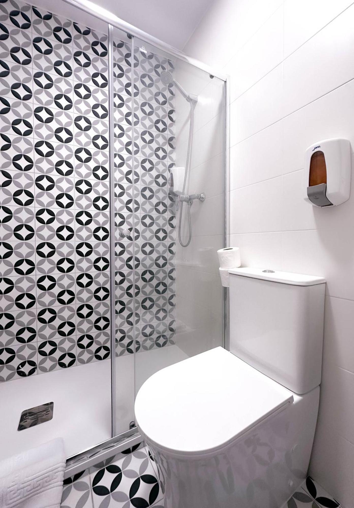 Double Room Private Bathroom