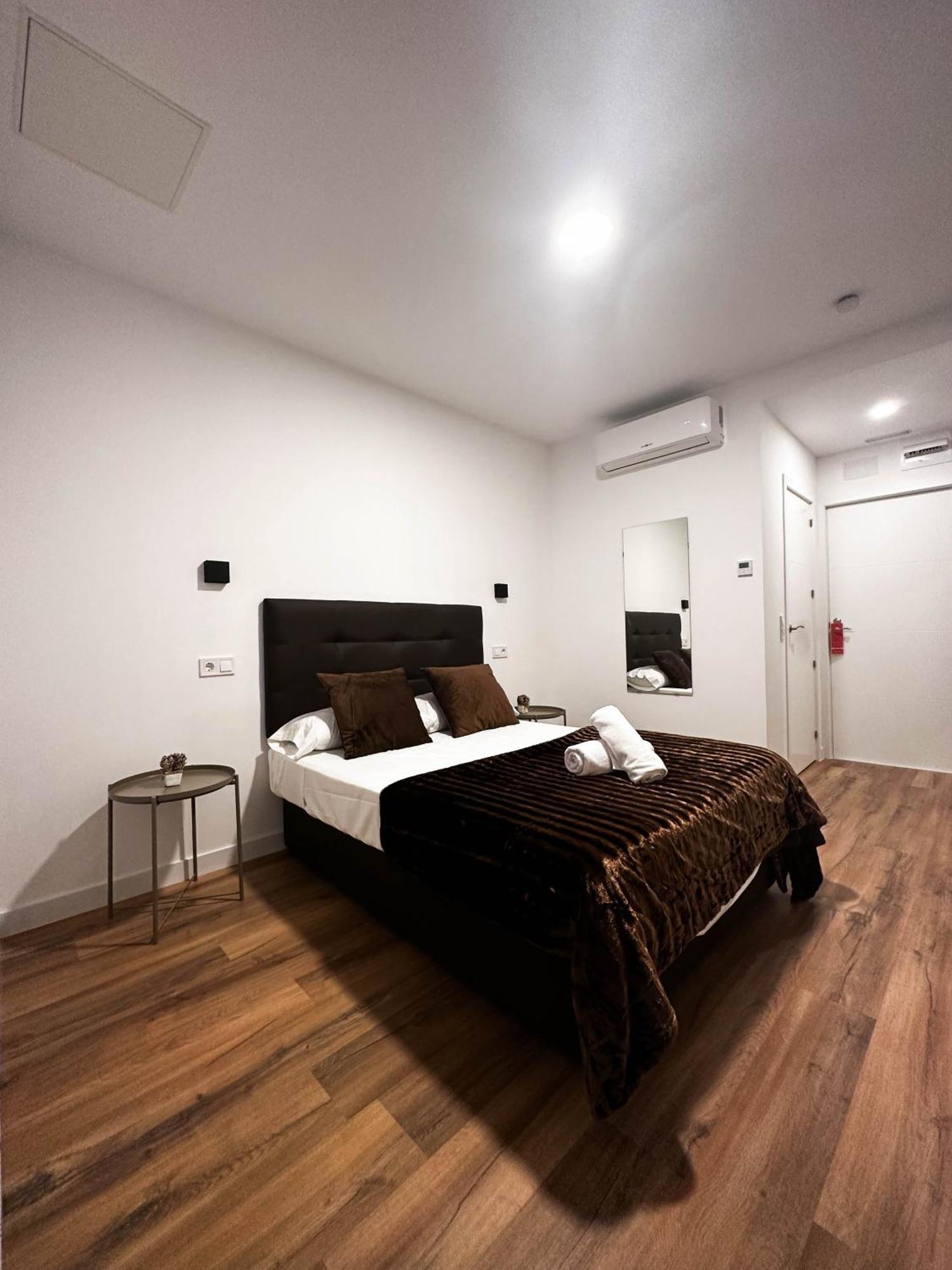 Double Room Private Bathroom