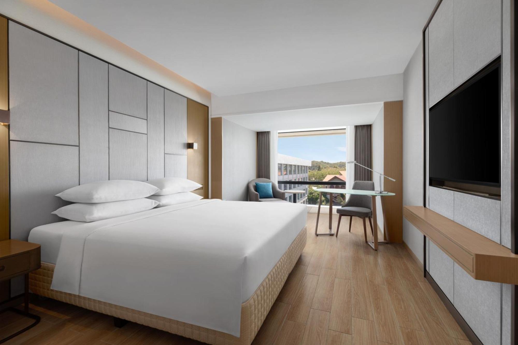 Premier Deluxe Guest Room with Pool View