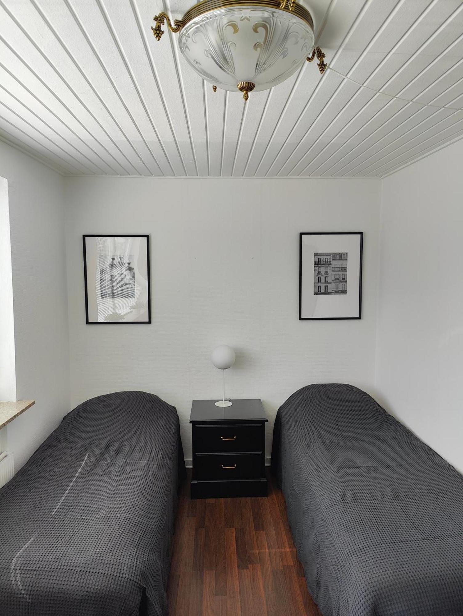 Standard Twin Room with Shared Bathroom