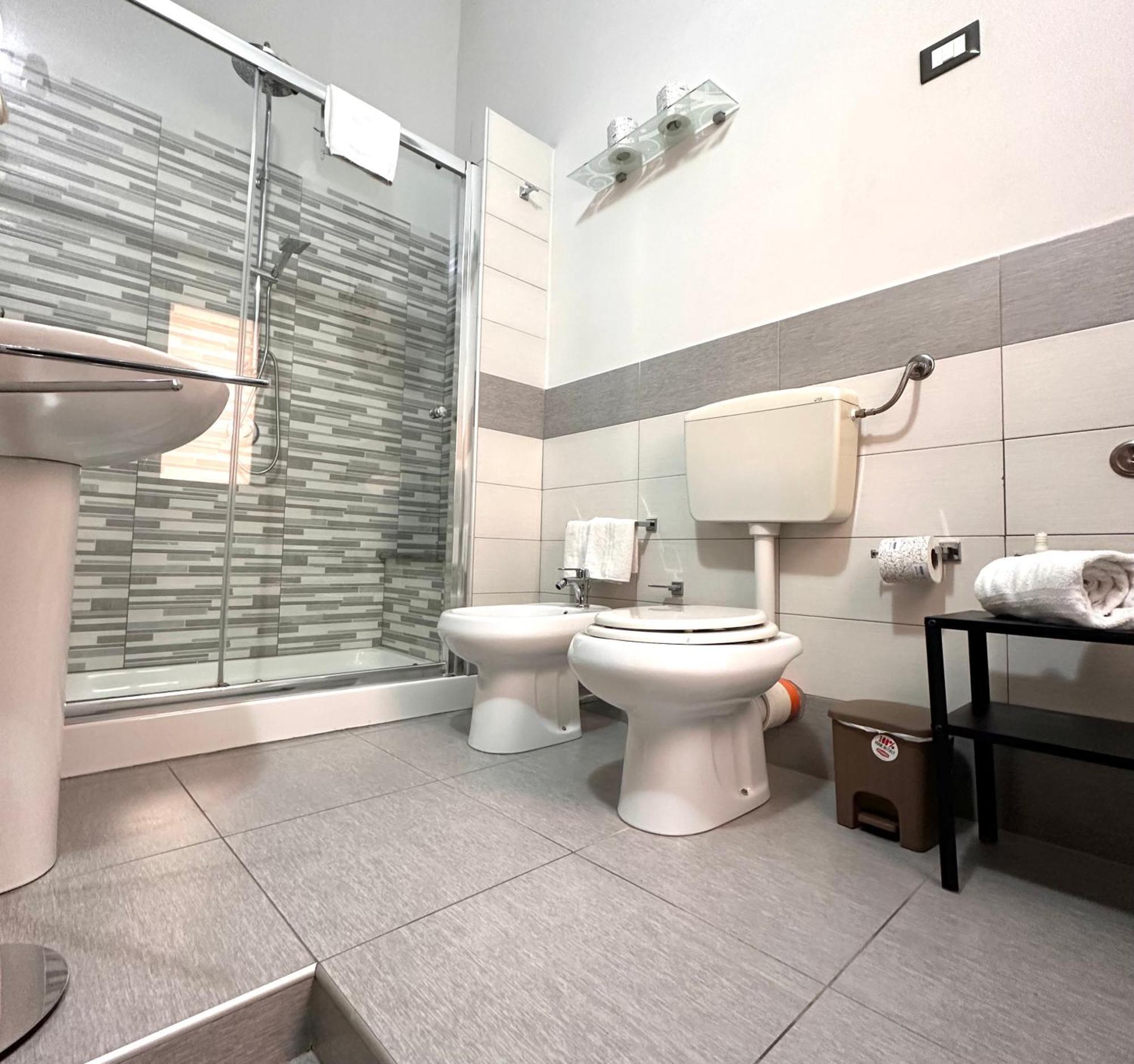 Camera Matrimoniale con Bagno Privato Esterno