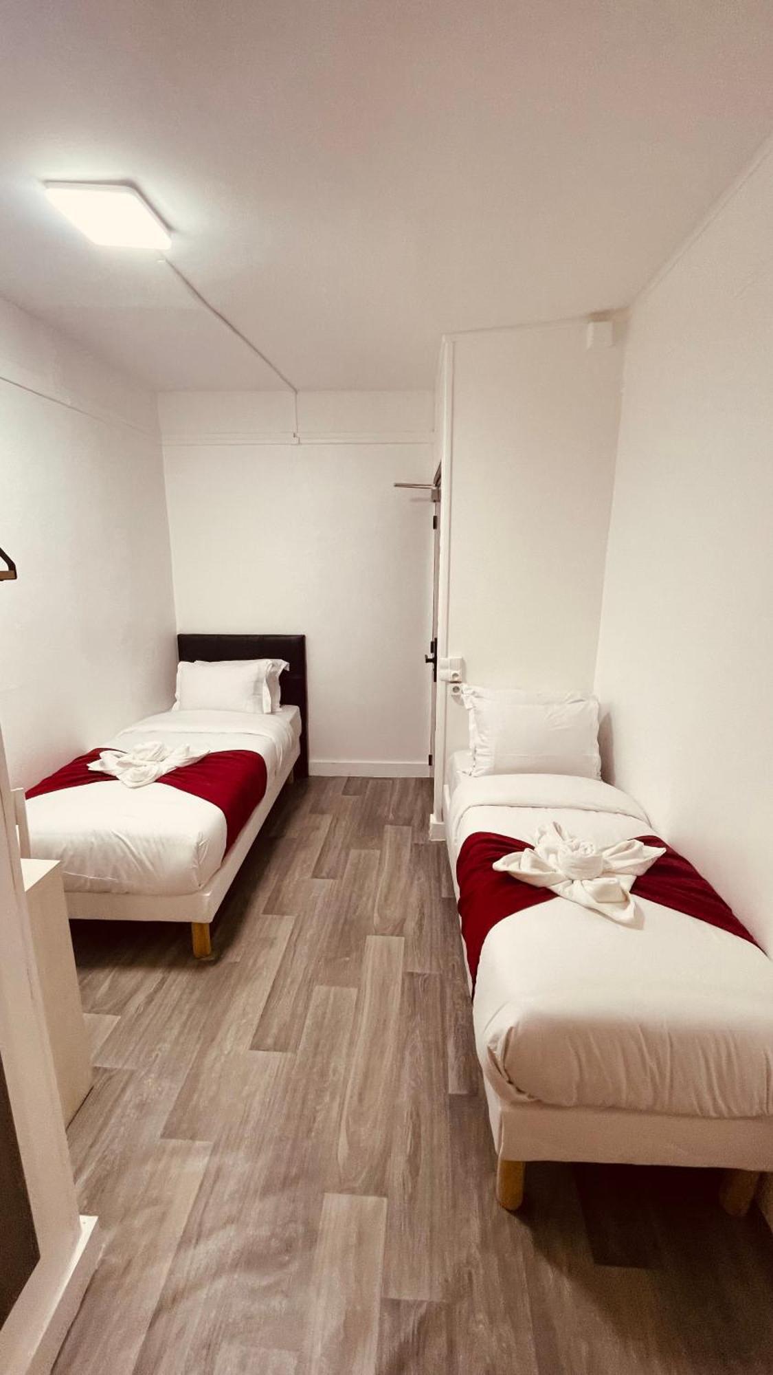 Twin Room Shared Toilet,1476470794:JPEG