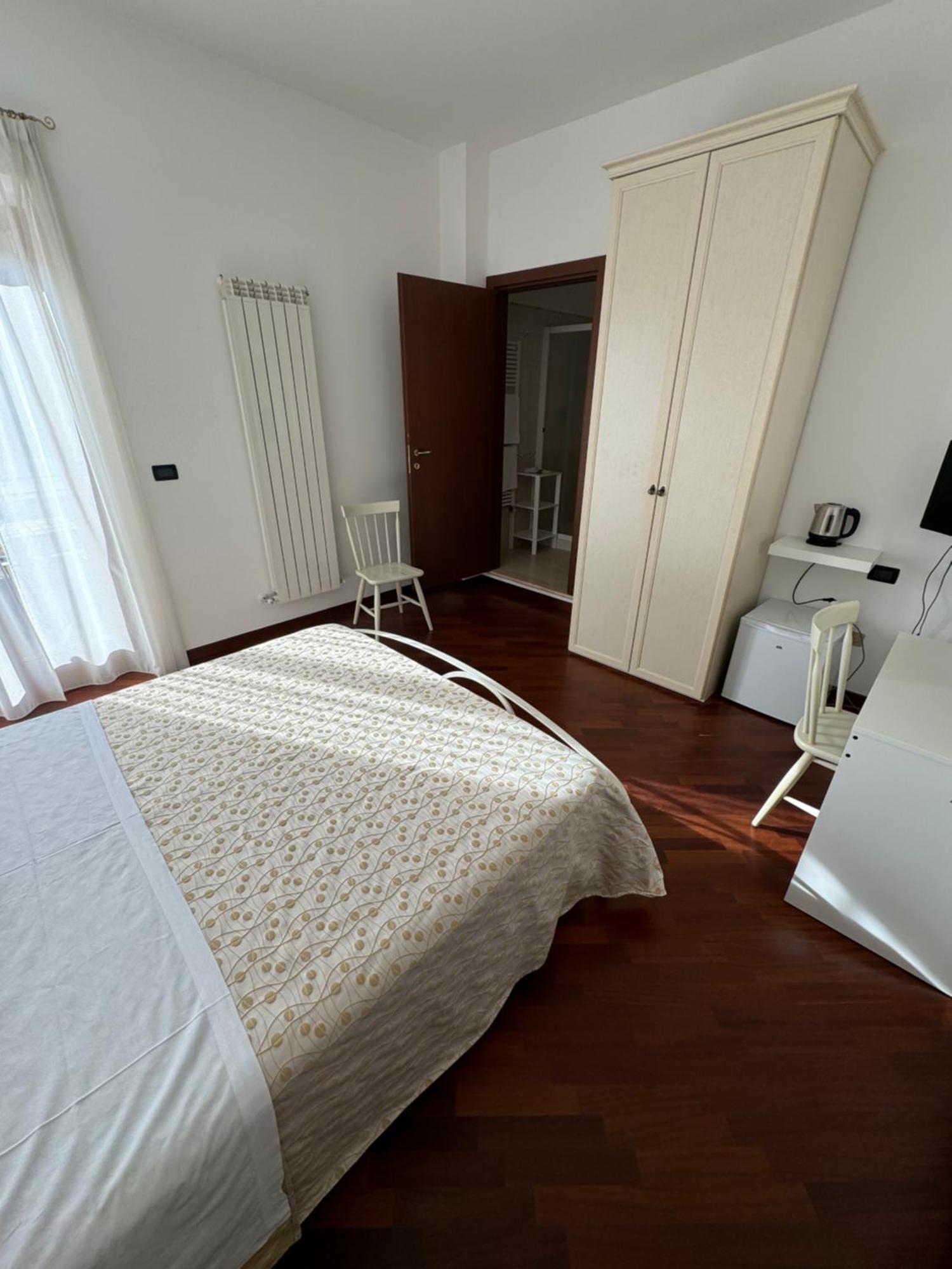 Double Room,1588272720:JPEG