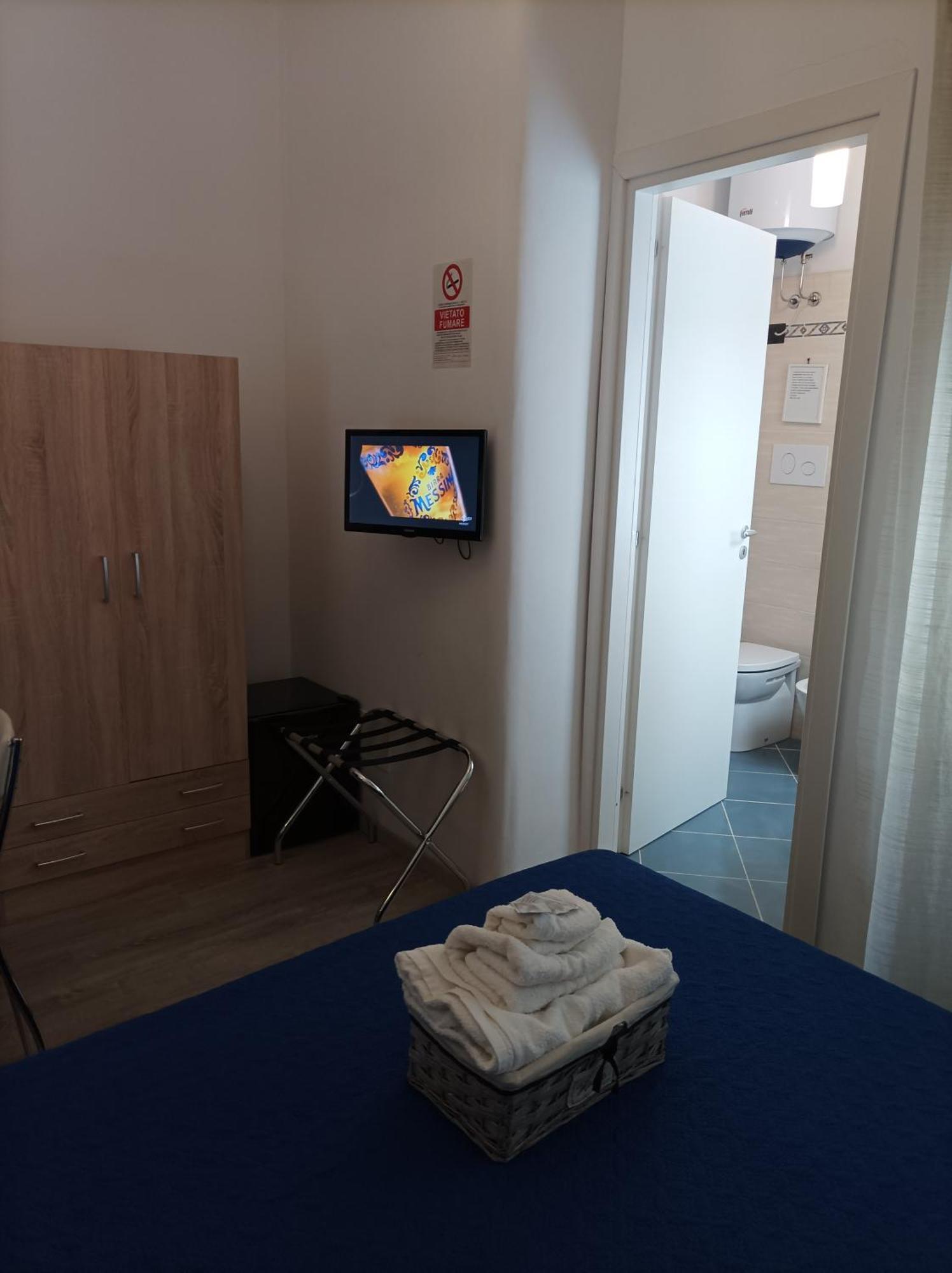 Double Room Private Bathroom