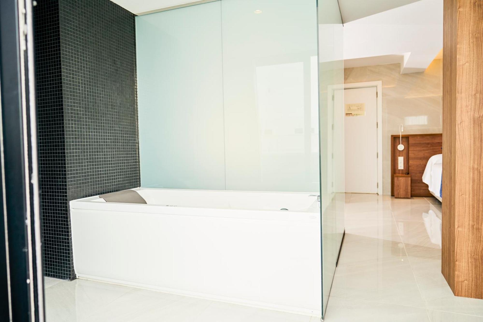 Junior Suite mit Whirlpool im Freien
