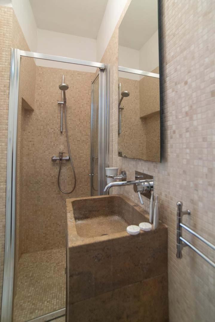 Double Room,1590351751:JPEG