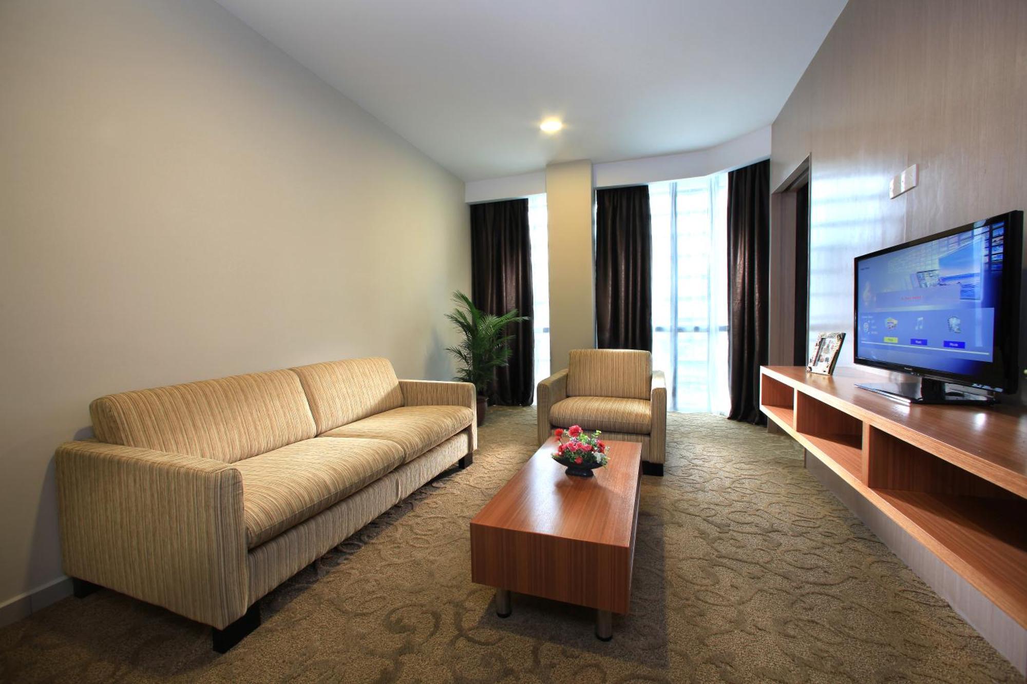 Izumi Executive Suite, Partial Twin Towers View