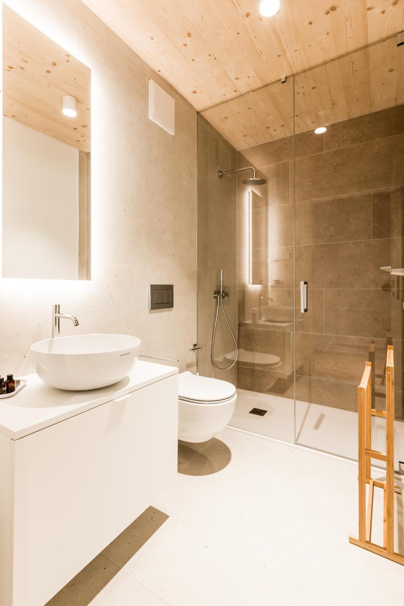 Standard Apartment,1765684896:JPEG