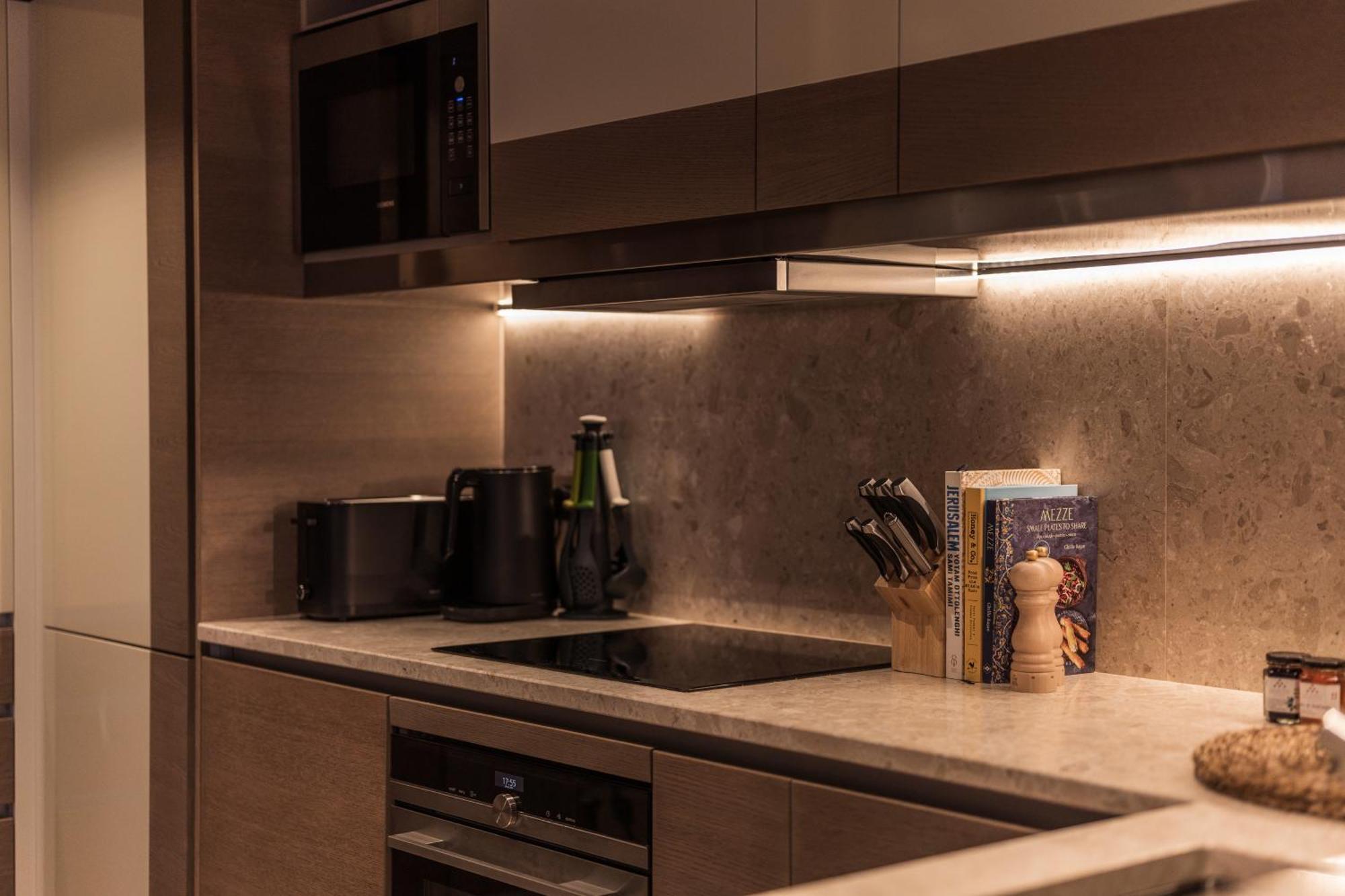 TWO-BEDROOM APARTMENT COURTYARD VIEW,1596103390:JPEG