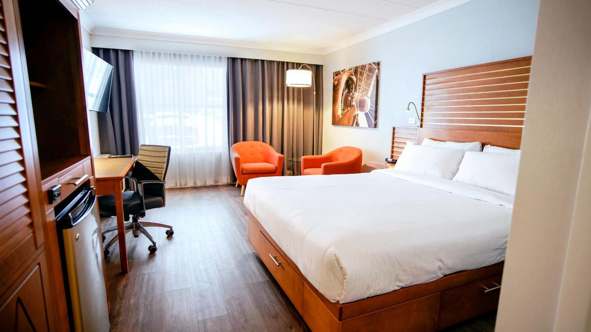 Queen Room with Balcony