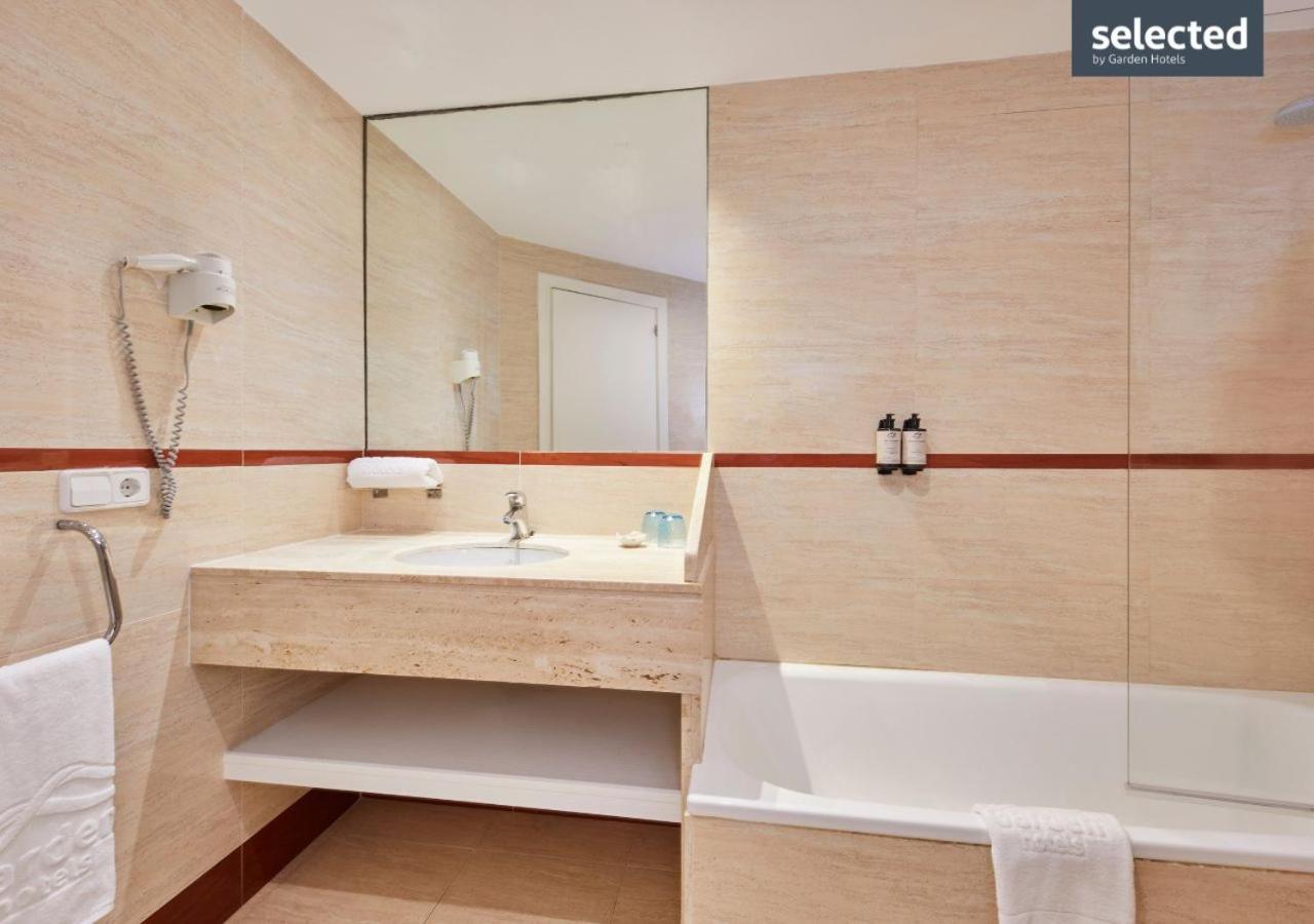 Suite Junior avec vue sur le jardin  - Accès Direct à la Piscine - Selected Club