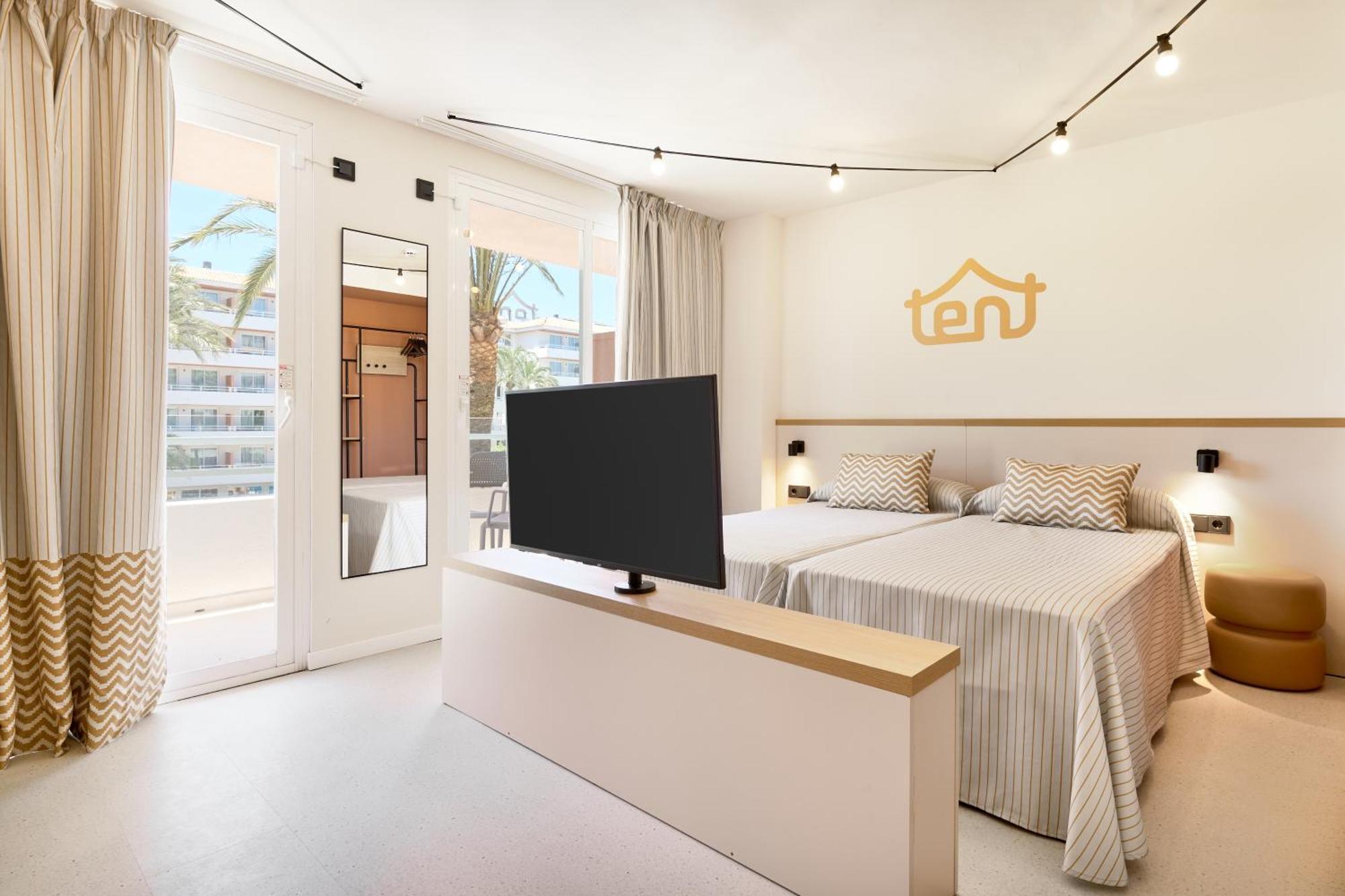 Chambre Loft (2 Adultes + 1 Enfant) - Vue sur Piscine - Brunch à Volonté
