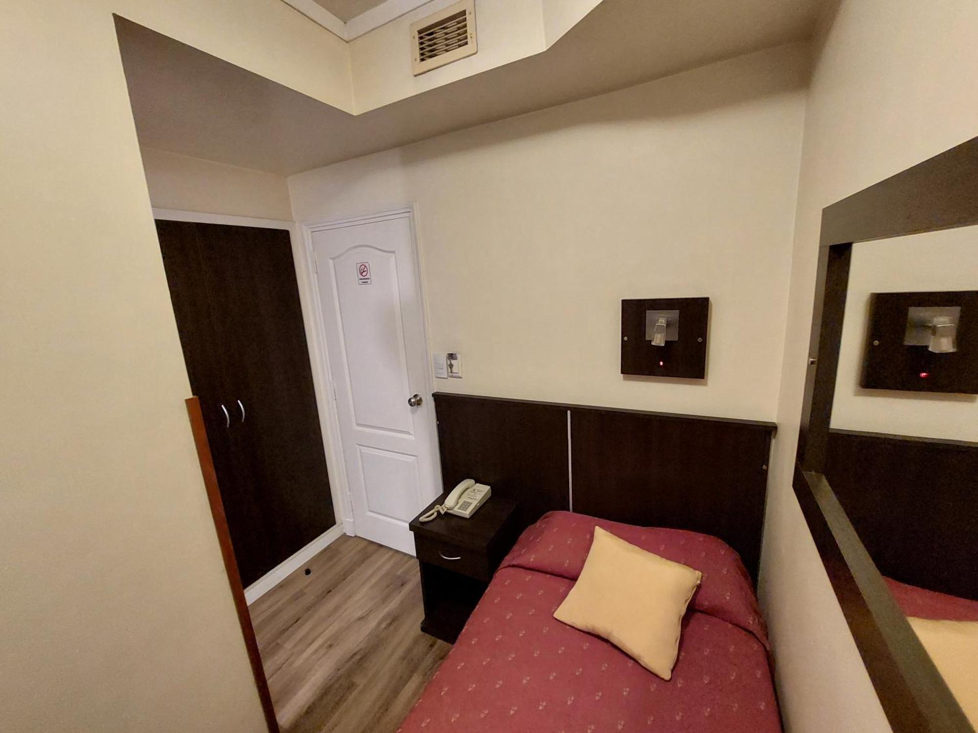 Small Single Room,1602969842:JPEG