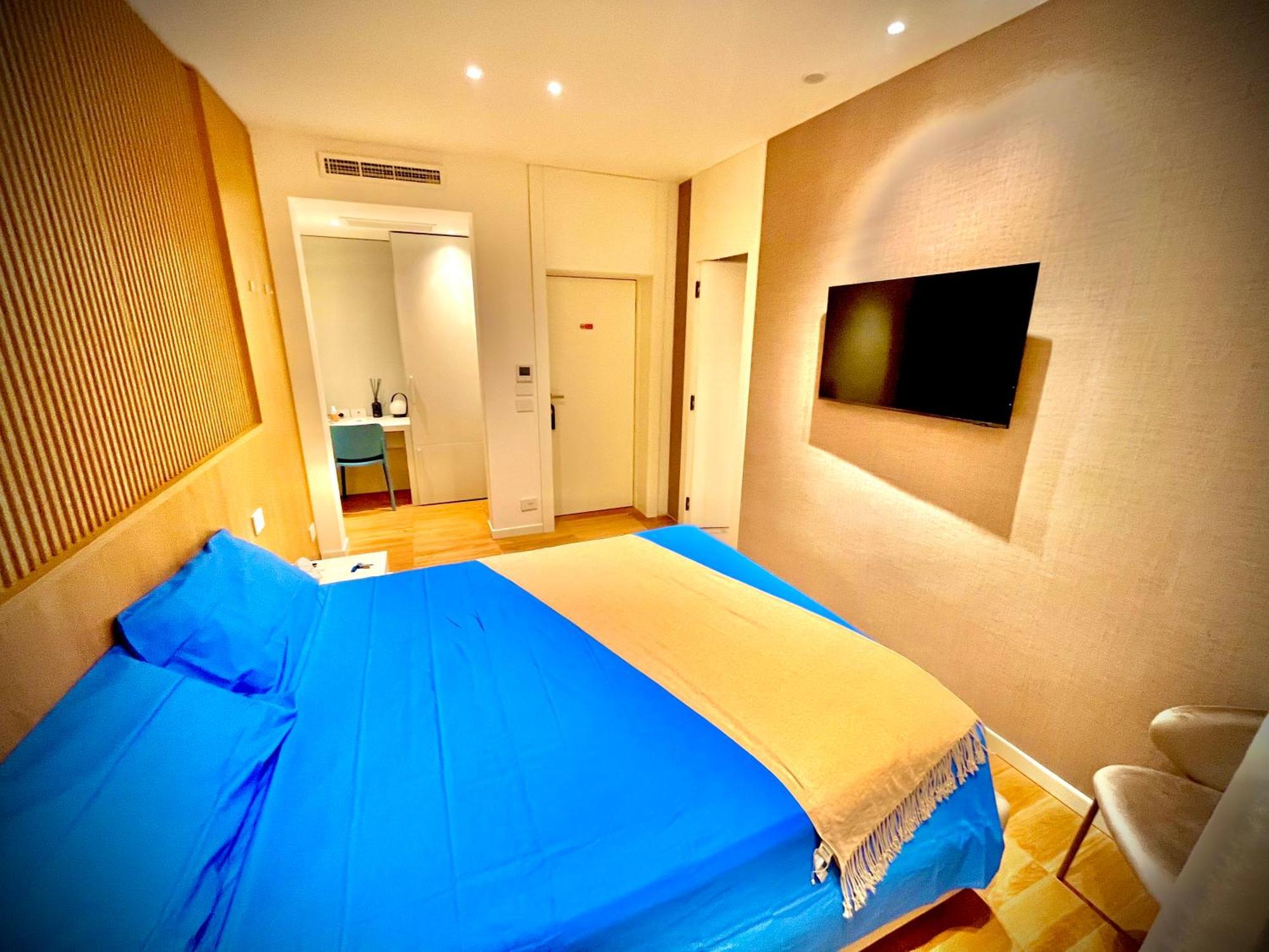 Double Room,1603835316:JPEG