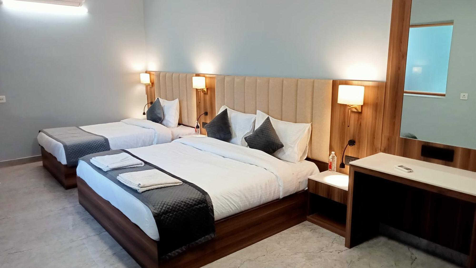 Deluxe Double or Twin Room,1606183590:JPEG