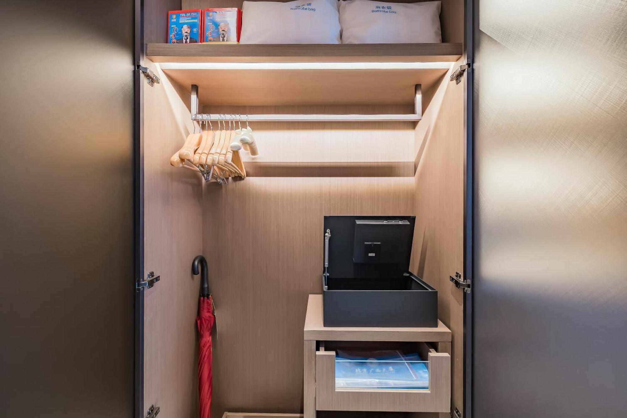 Double Room Private Bathroom