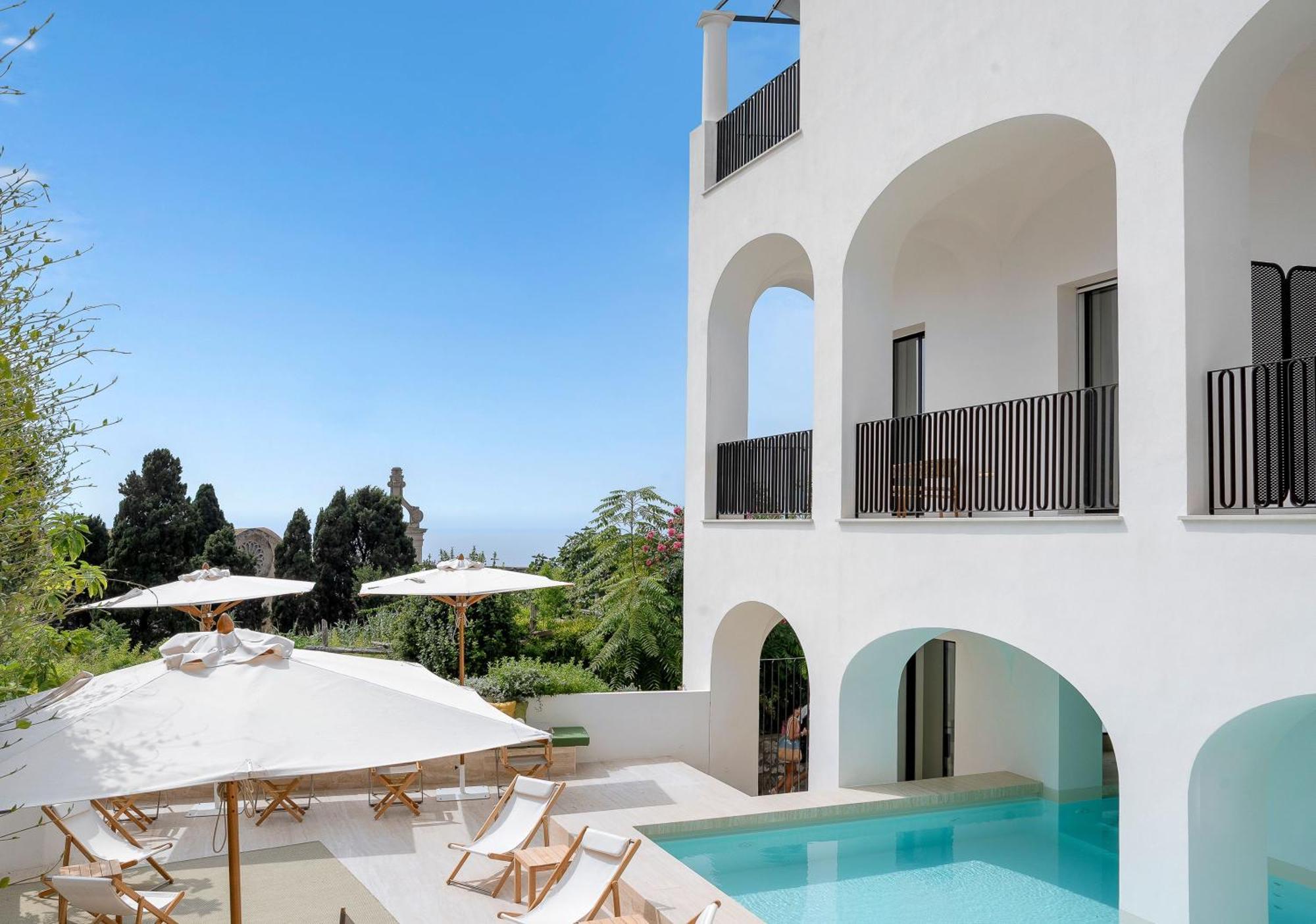 Deluxe Double Room with Balcony and Sea View,1612253160:JPEG