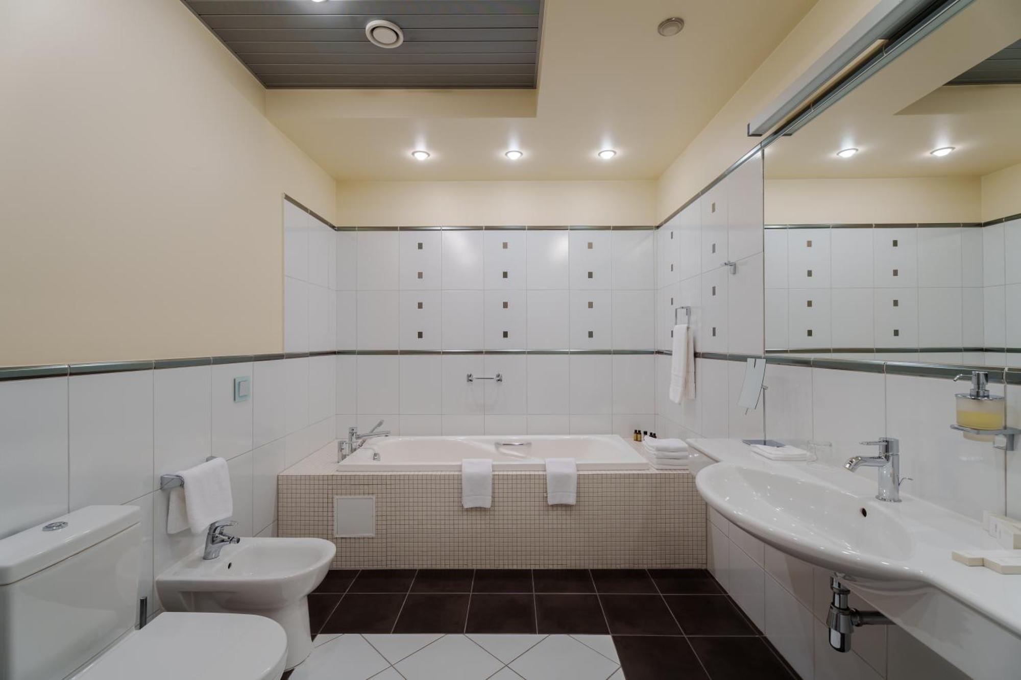 Luxury Suite with Gym Access